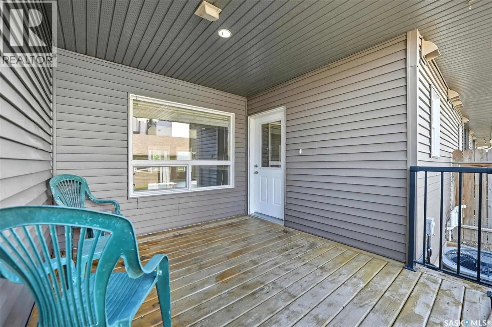 806 Stensrud ROAD