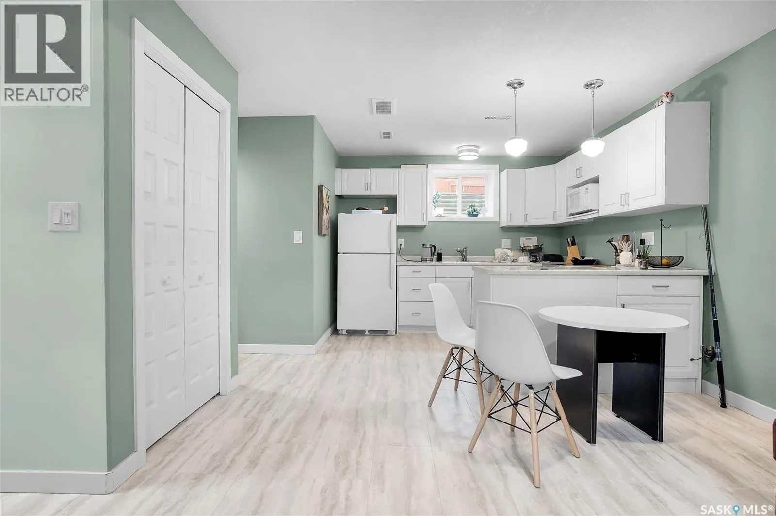 350 Hassard CLOSE
