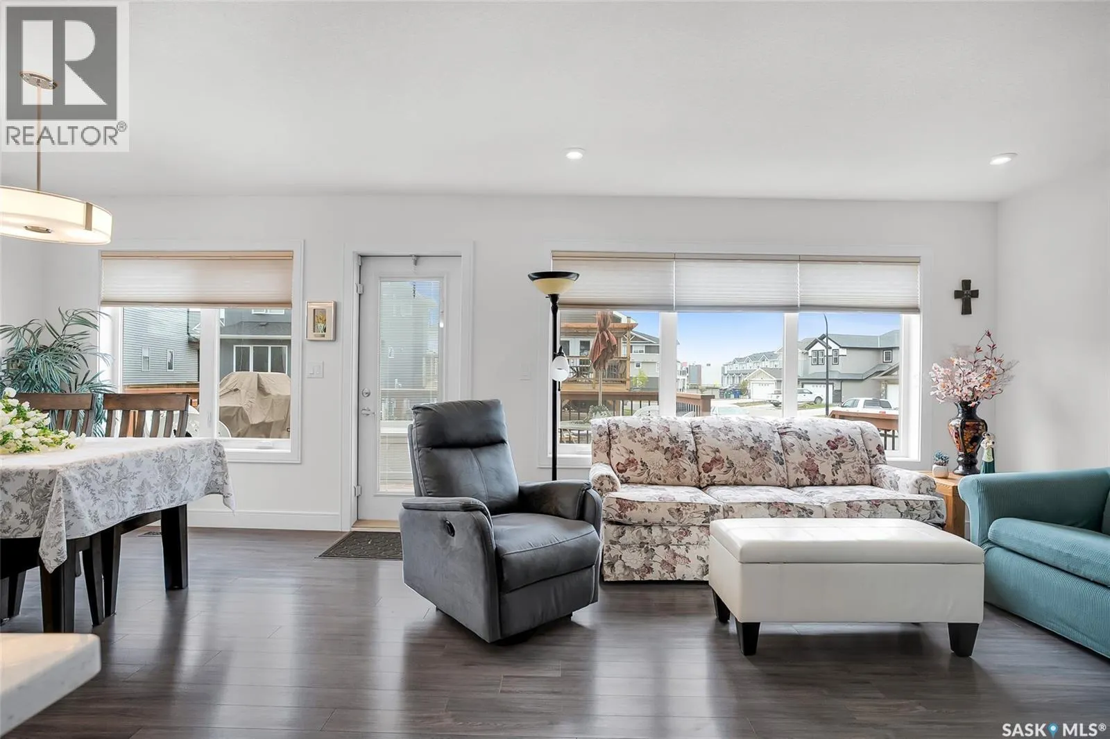 350 Hassard CLOSE