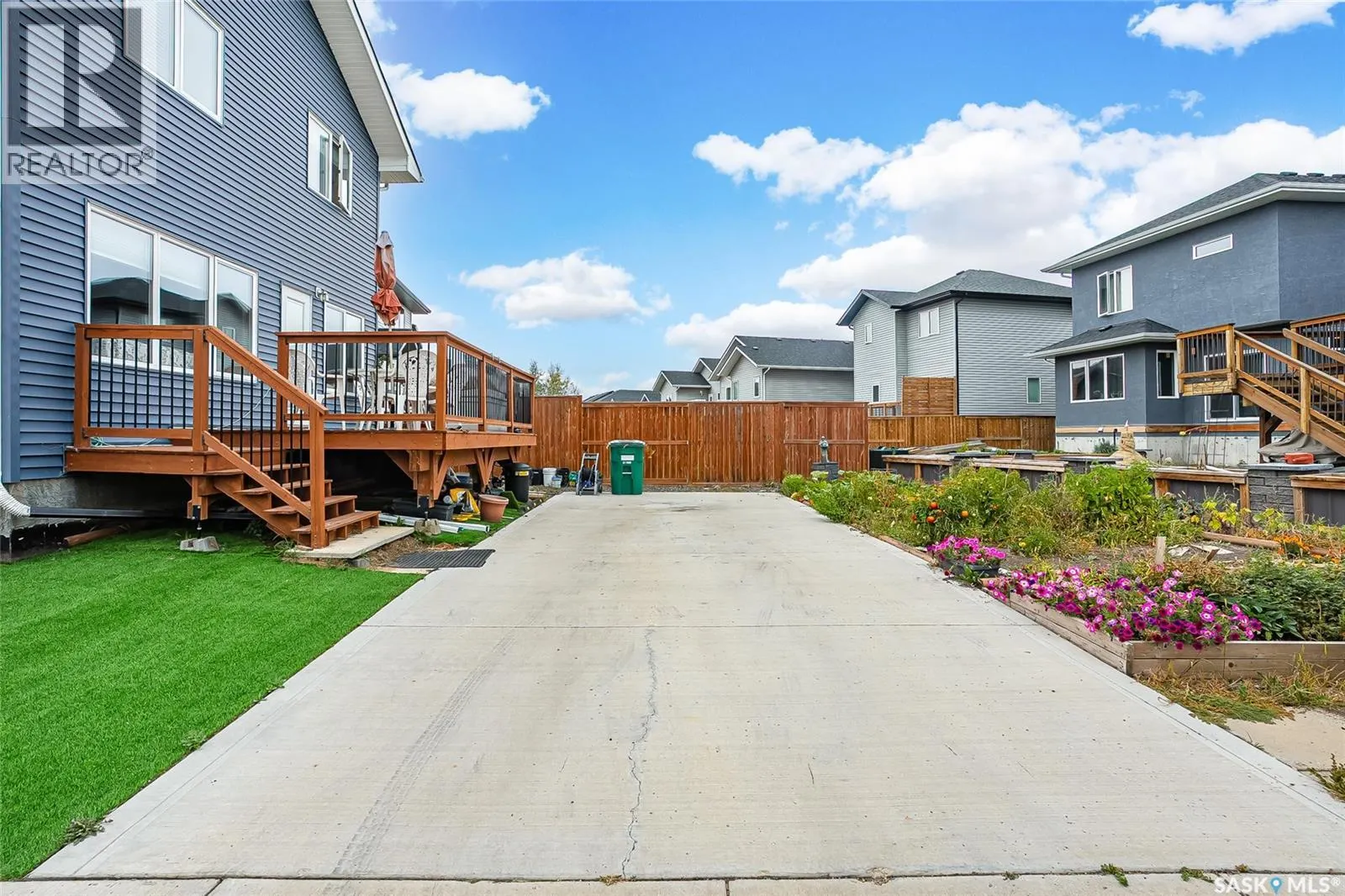 350 Hassard CLOSE