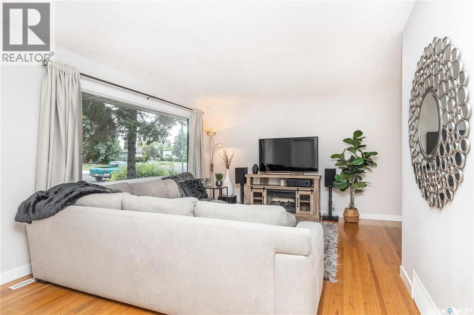 110 Wilson CRESCENT