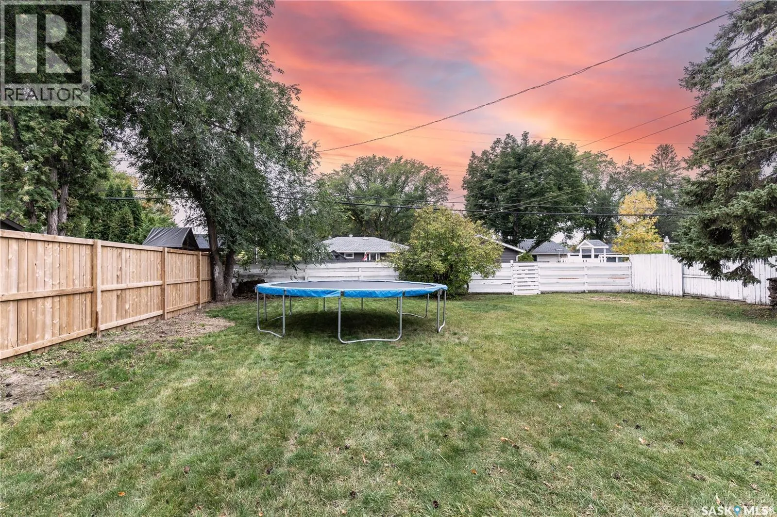 110 Wilson CRESCENT
