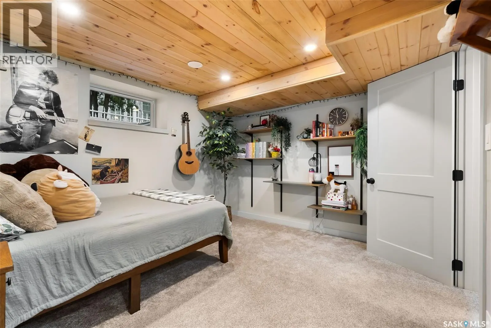 7 Trudeau BAY
