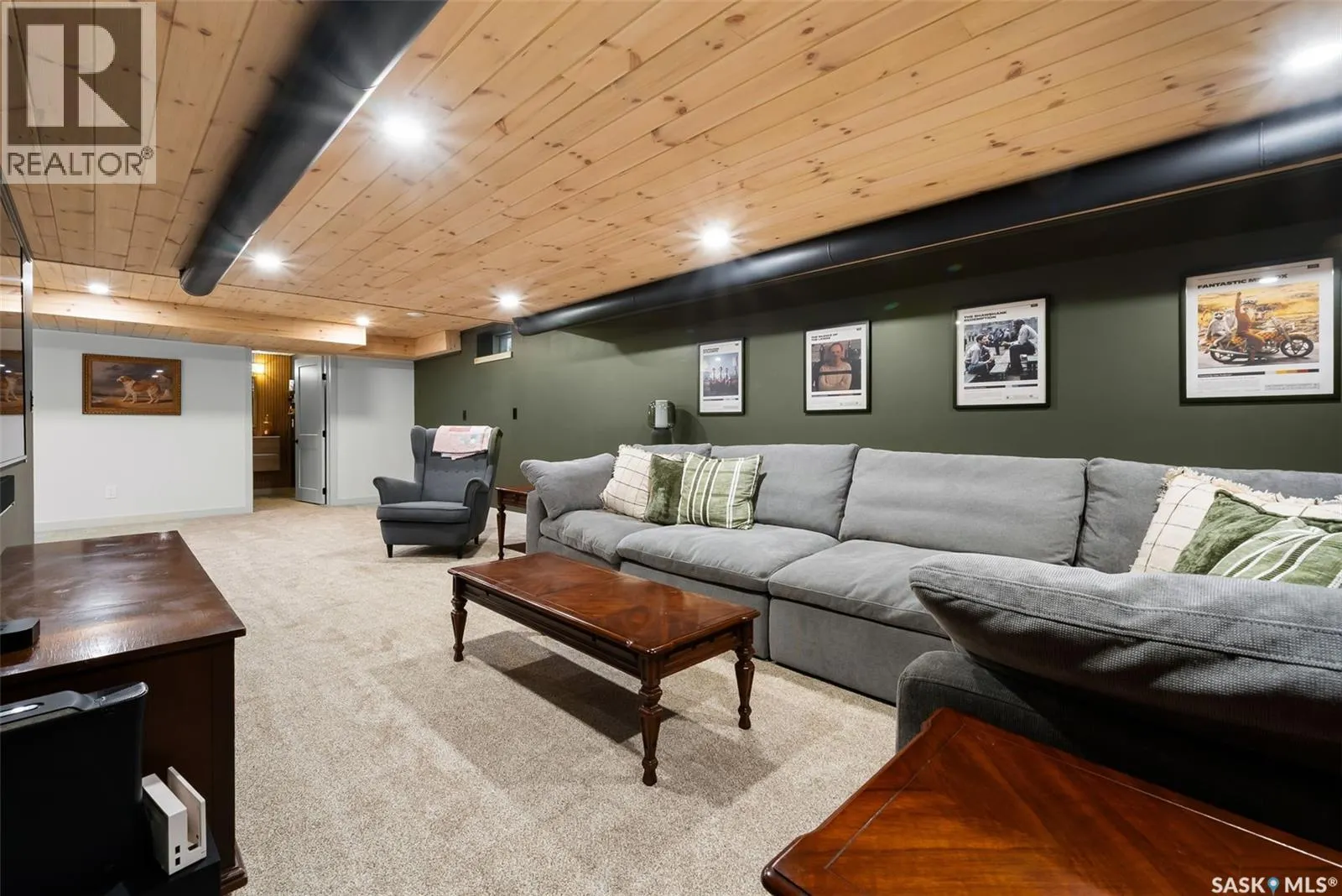 7 Trudeau BAY