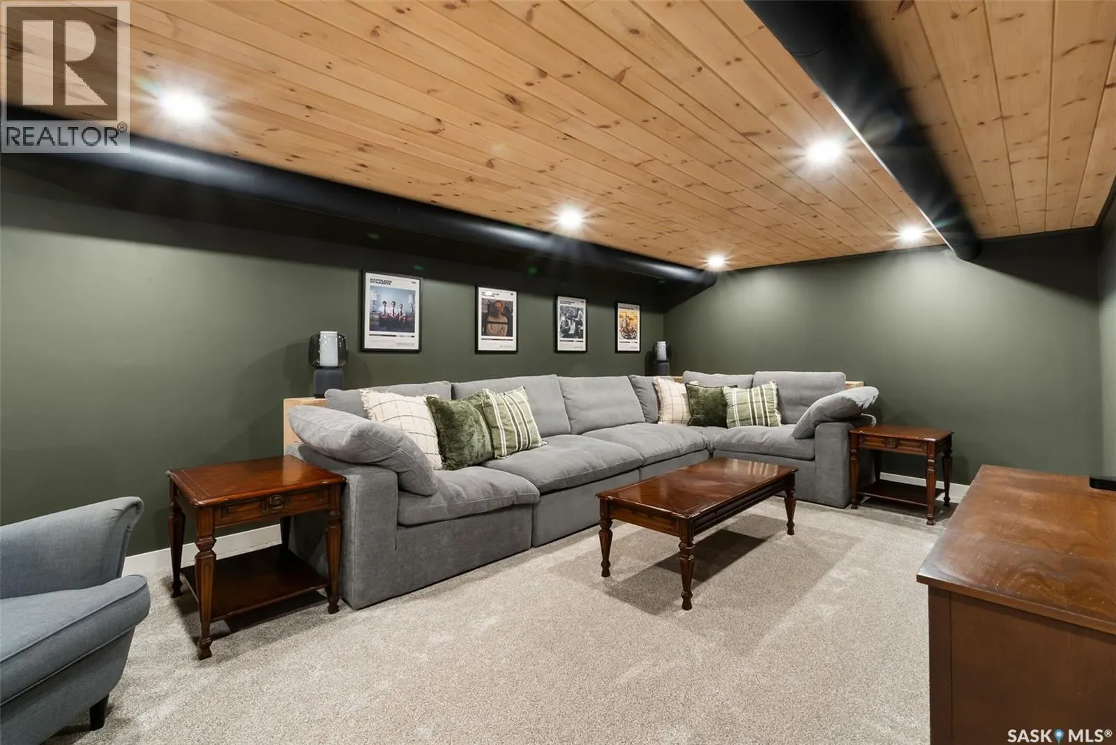 7 Trudeau BAY