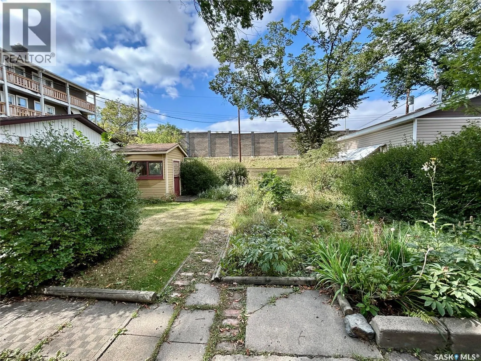 620 McPherson AVENUE