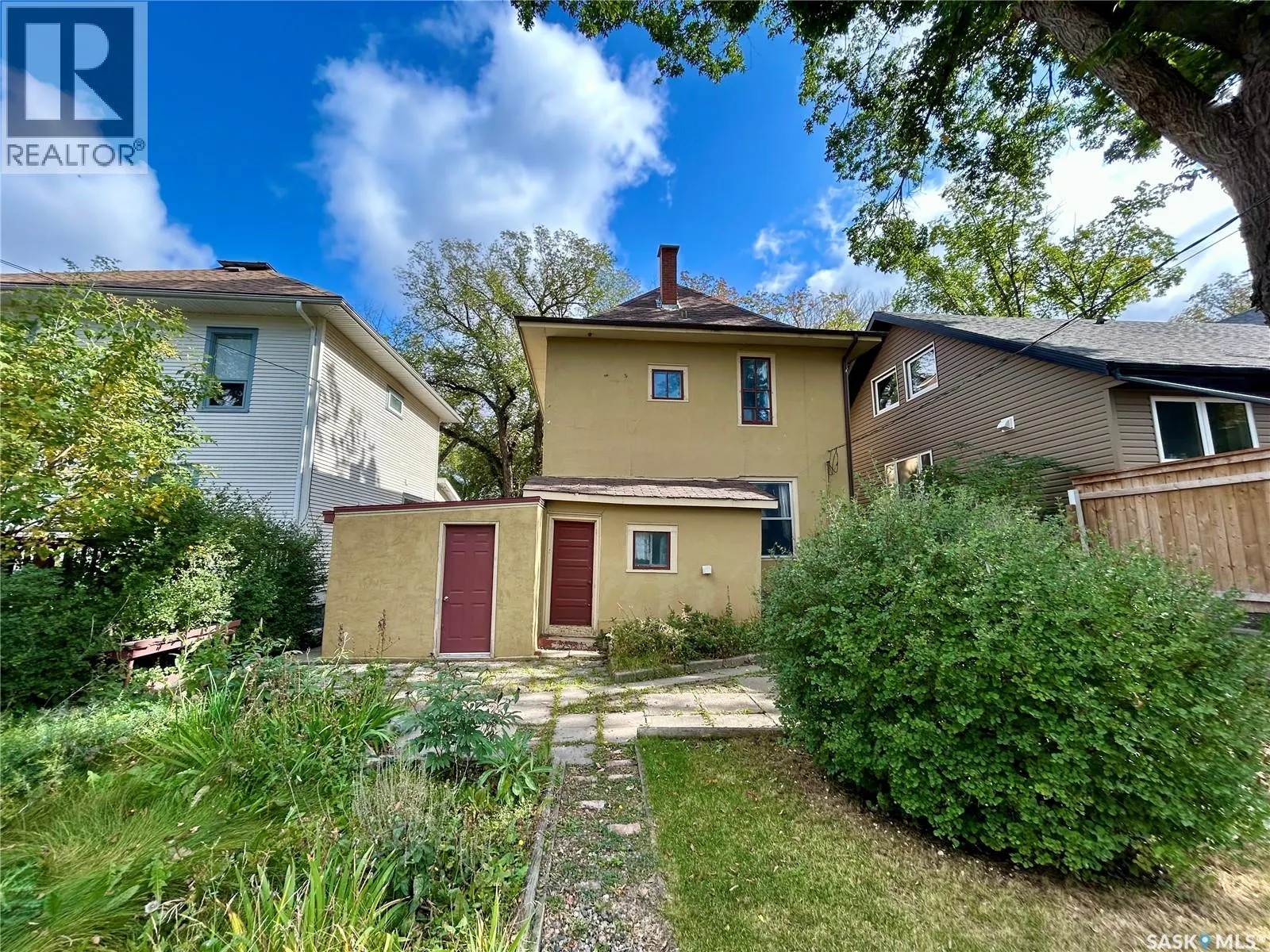 620 McPherson AVENUE