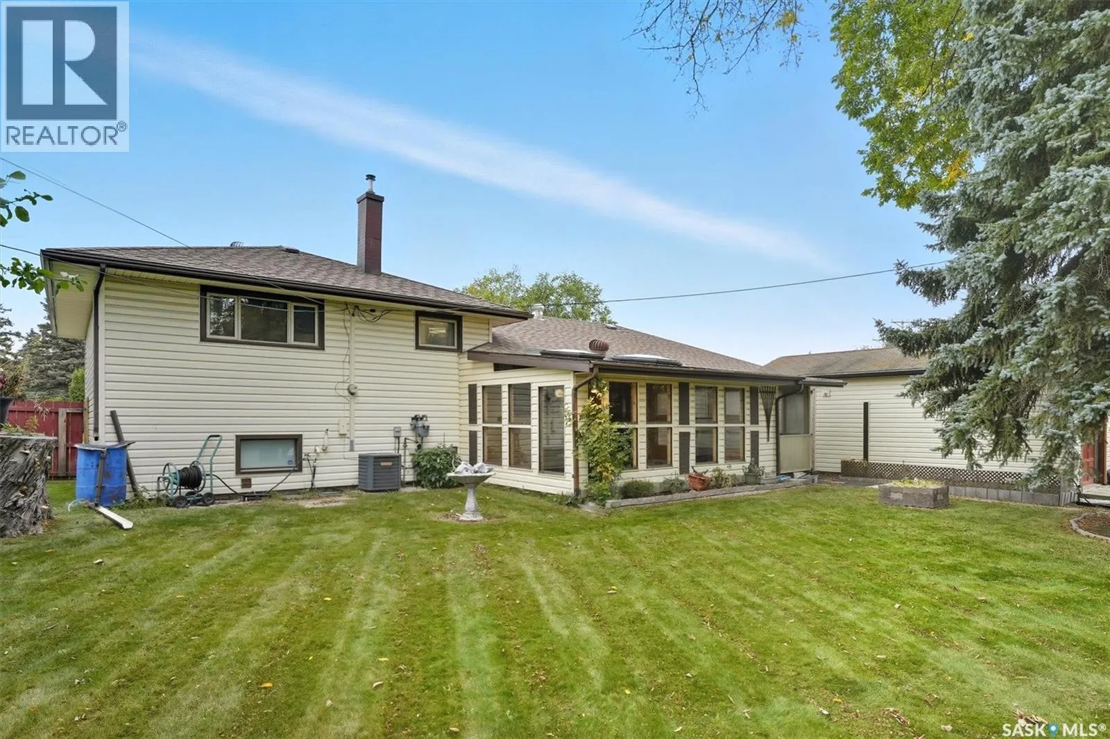 20 MacDermid CRESCENT