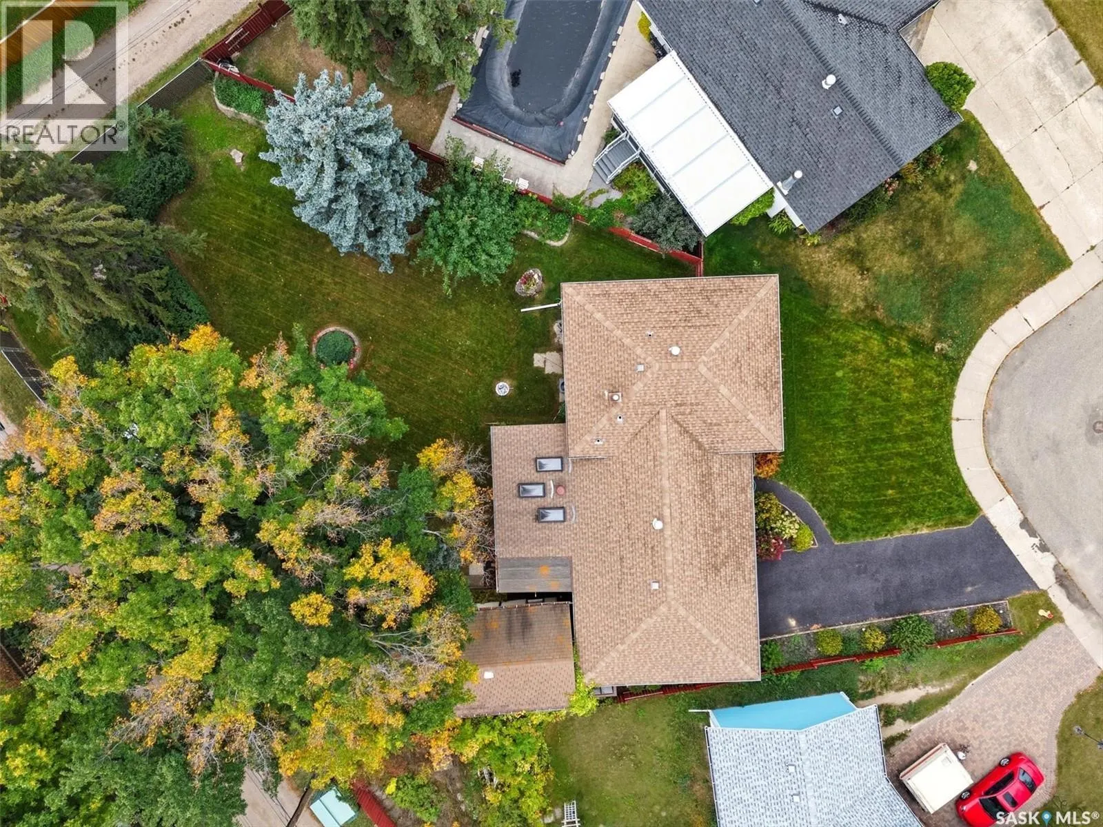 20 MacDermid CRESCENT