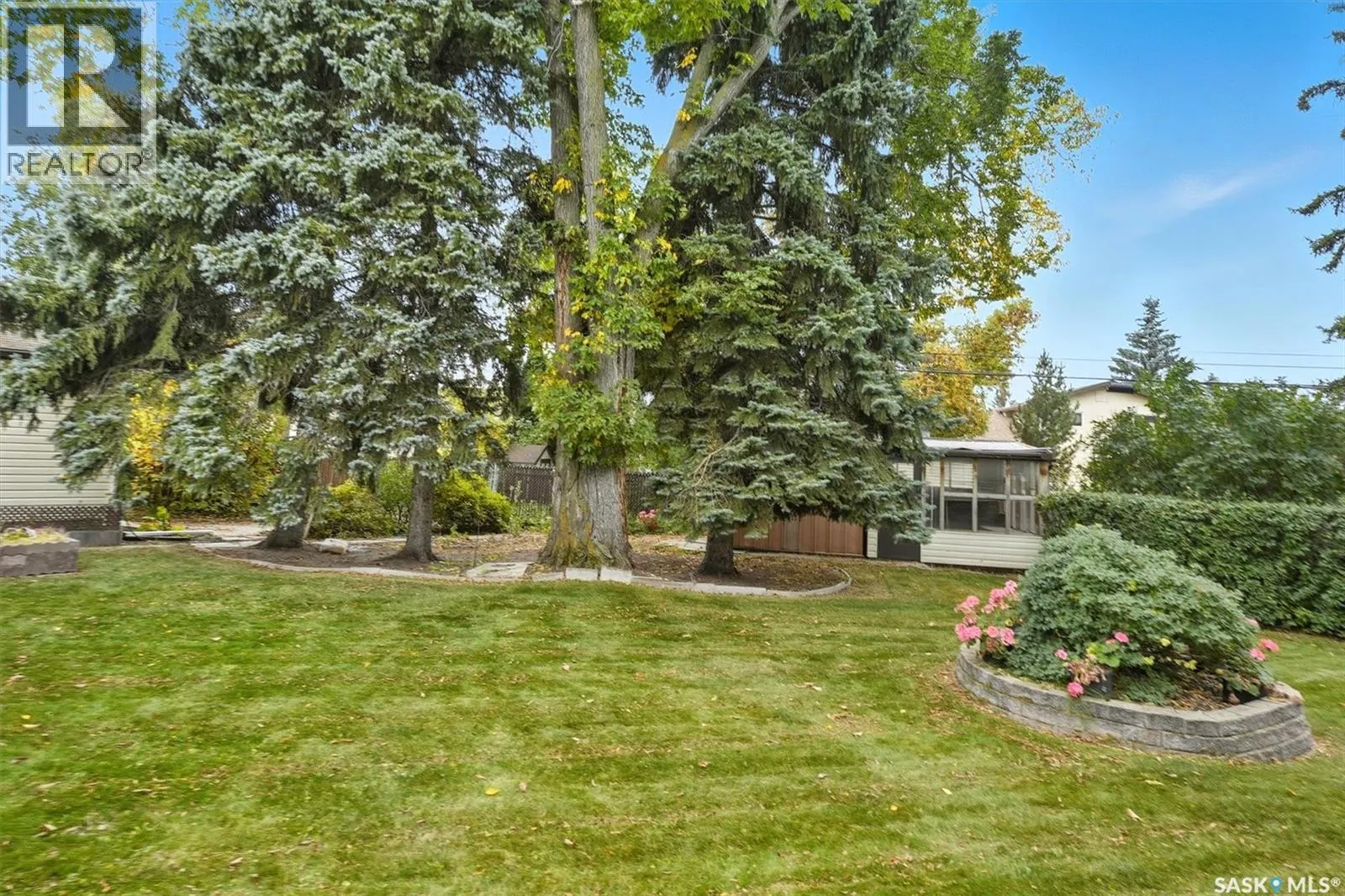20 MacDermid CRESCENT