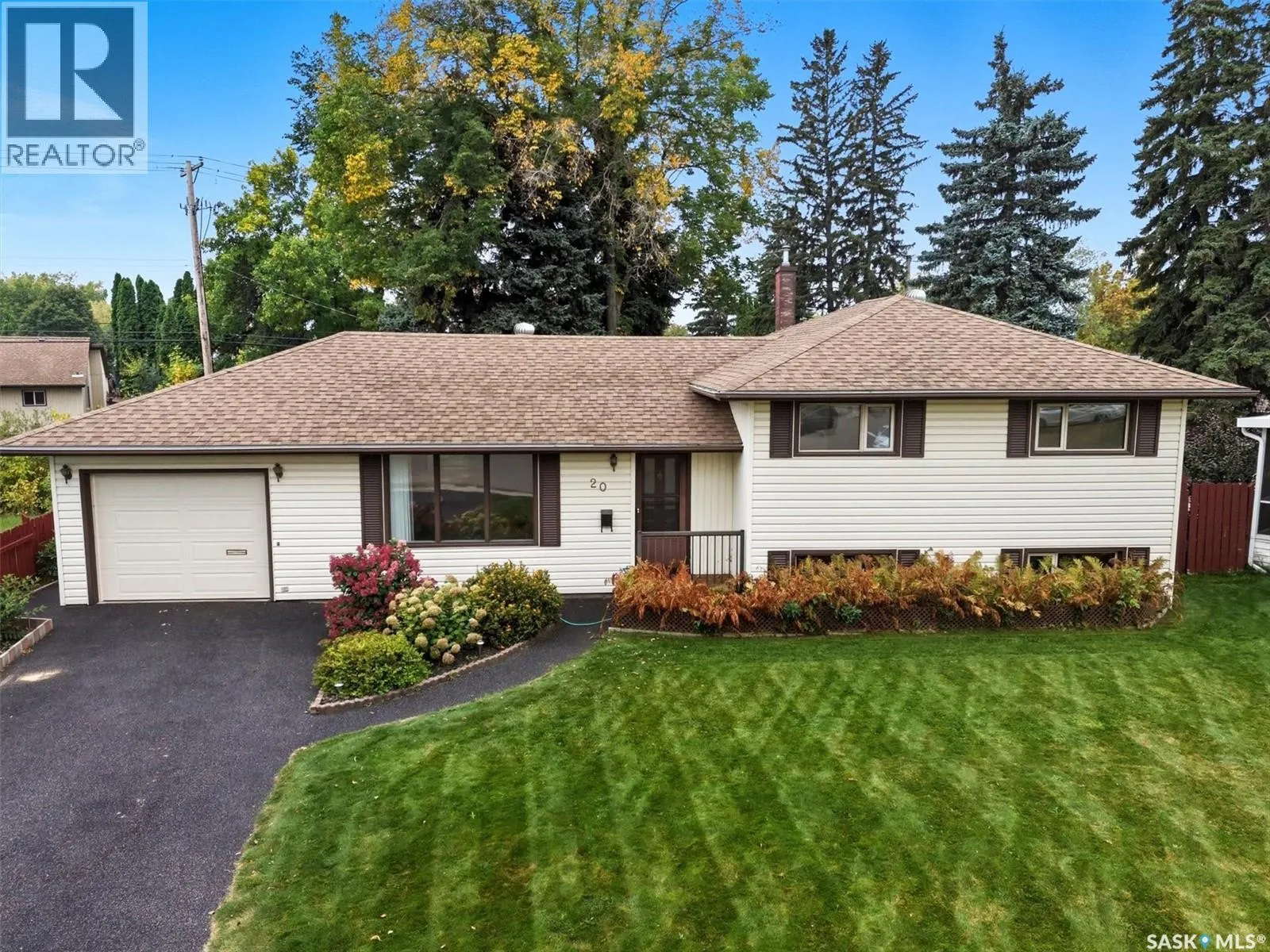 20 MacDermid CRESCENT