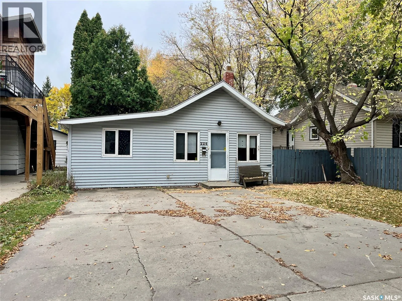 224 Elm STREET E