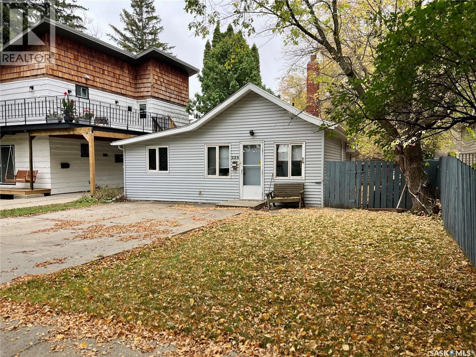 224 Elm STREET E