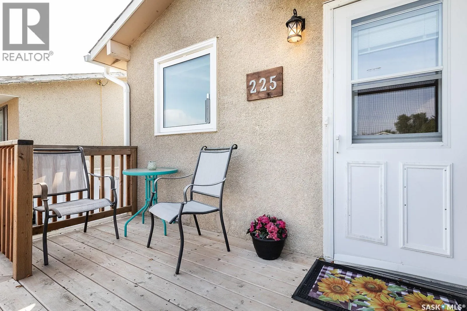 225 Cartier CRESCENT