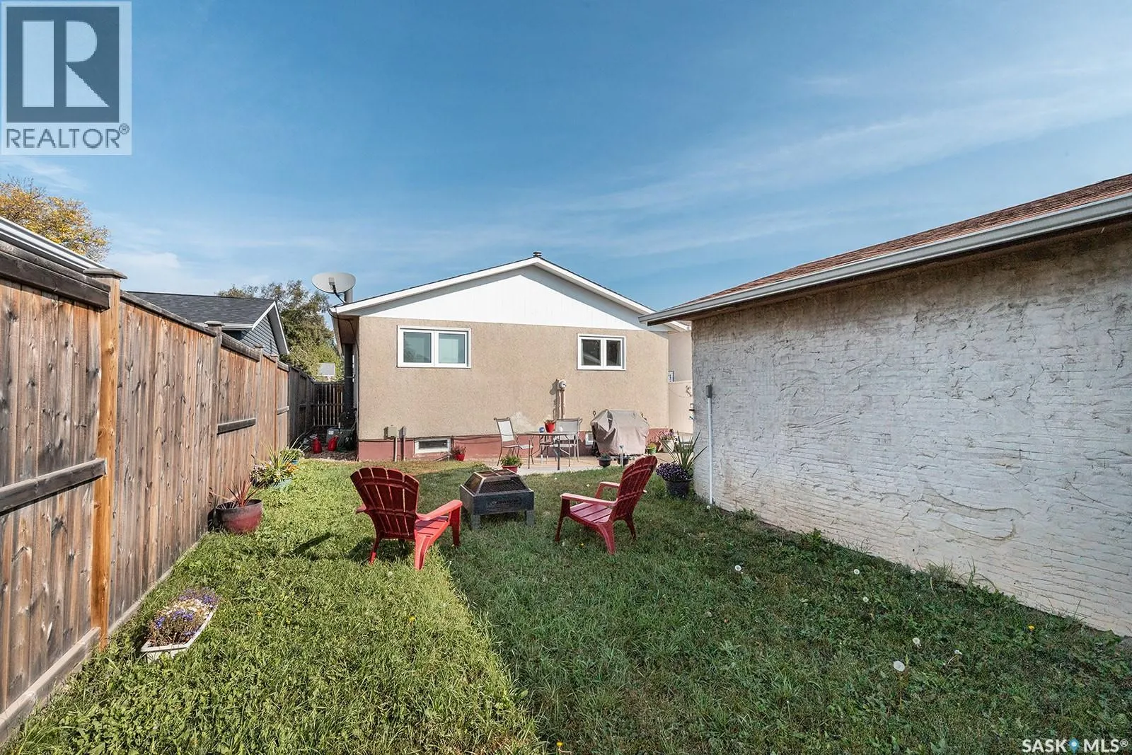 225 Cartier CRESCENT