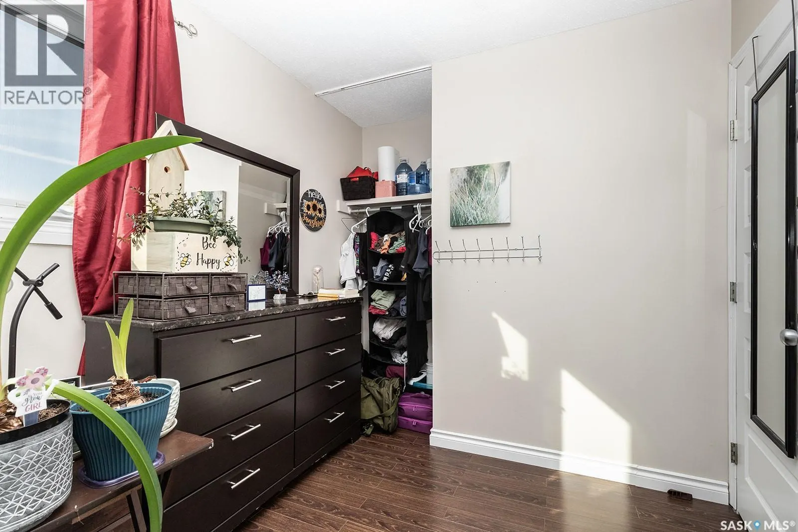 225 Cartier CRESCENT
