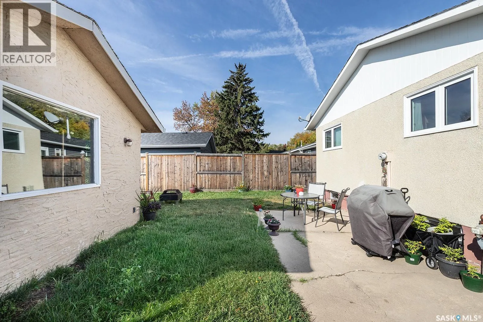 225 Cartier CRESCENT