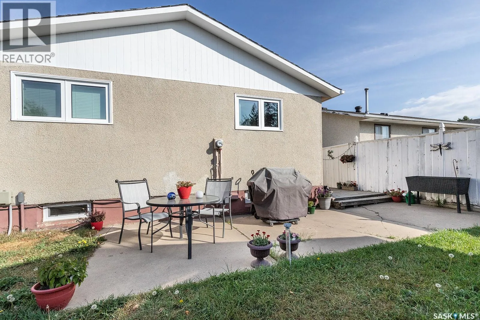 225 Cartier CRESCENT