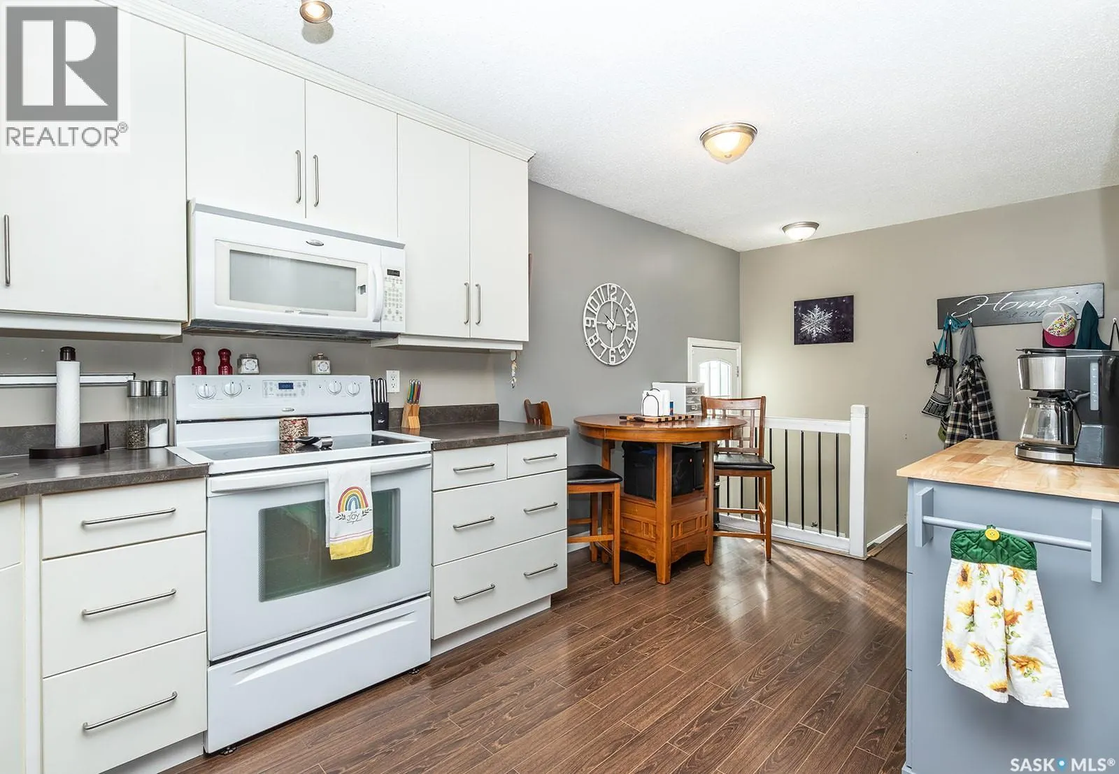225 Cartier CRESCENT