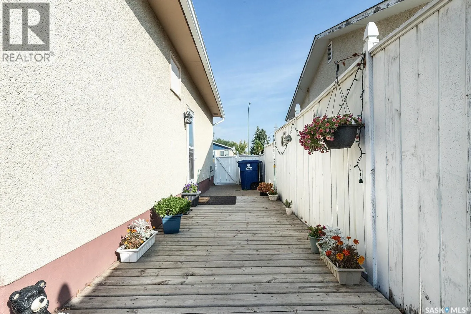 225 Cartier CRESCENT