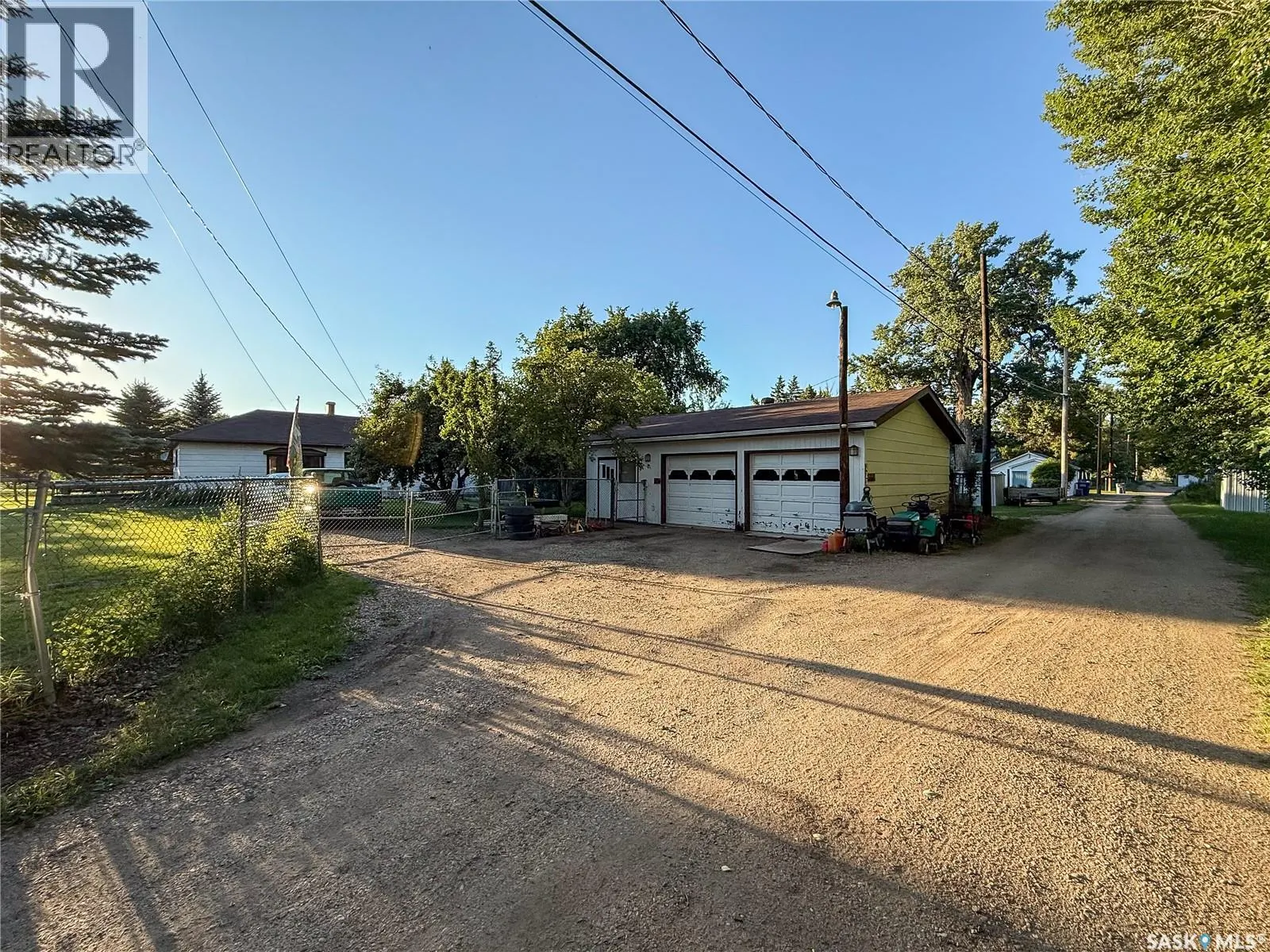 223 Riverside BOULEVARD
