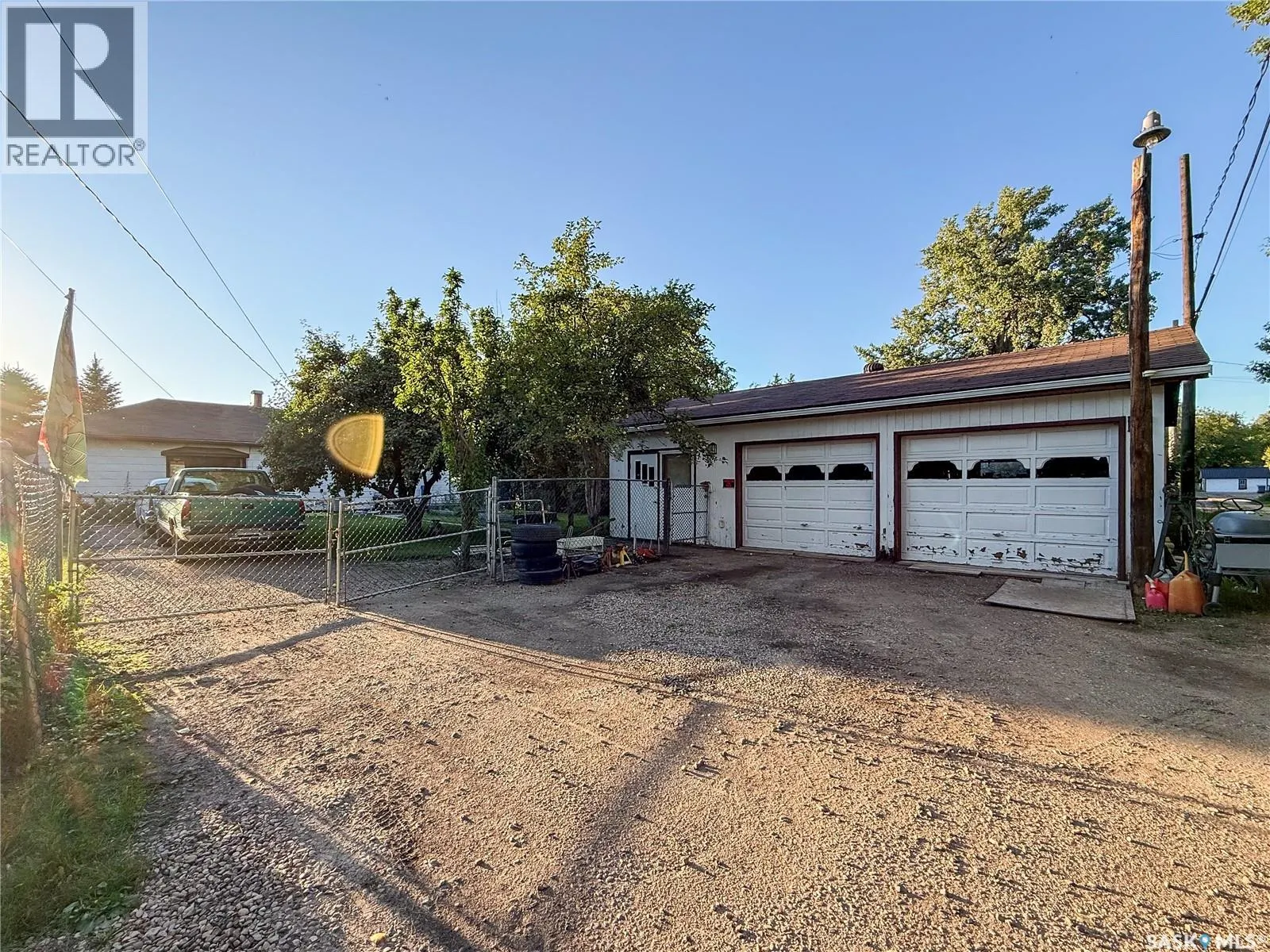 223 Riverside BOULEVARD