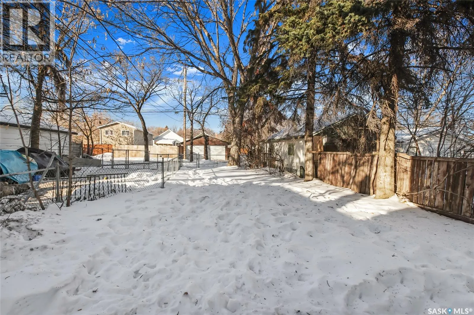 121 L AVENUE S