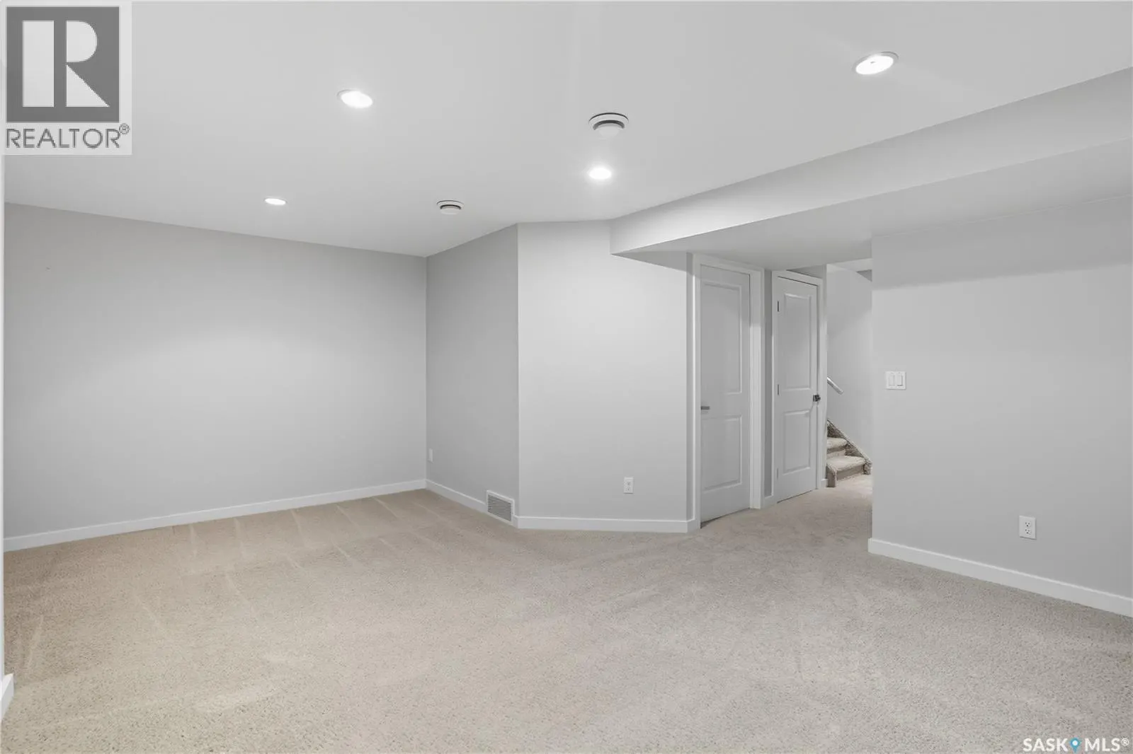 507 455 Rempel LANE