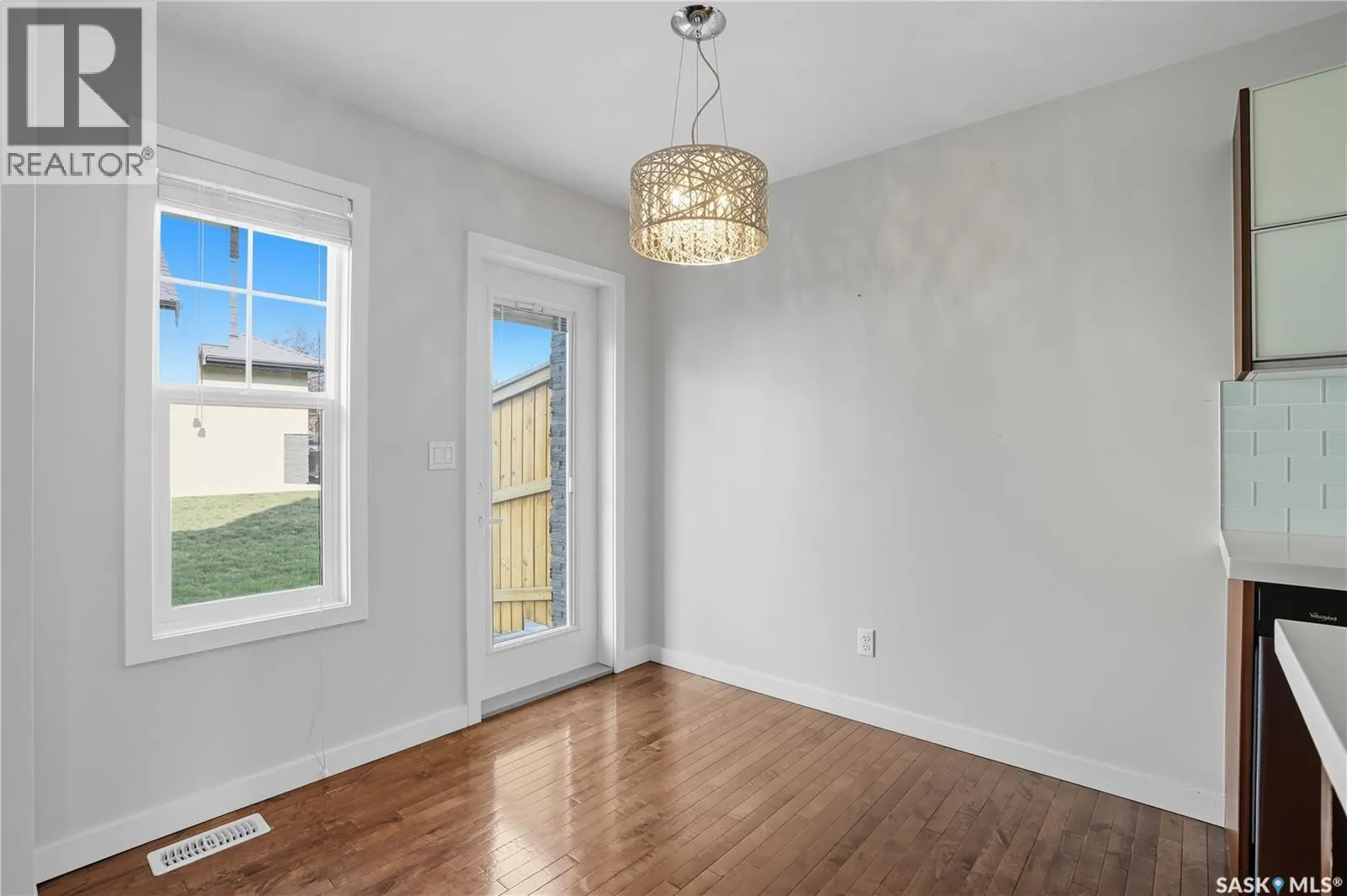 507 455 Rempel LANE