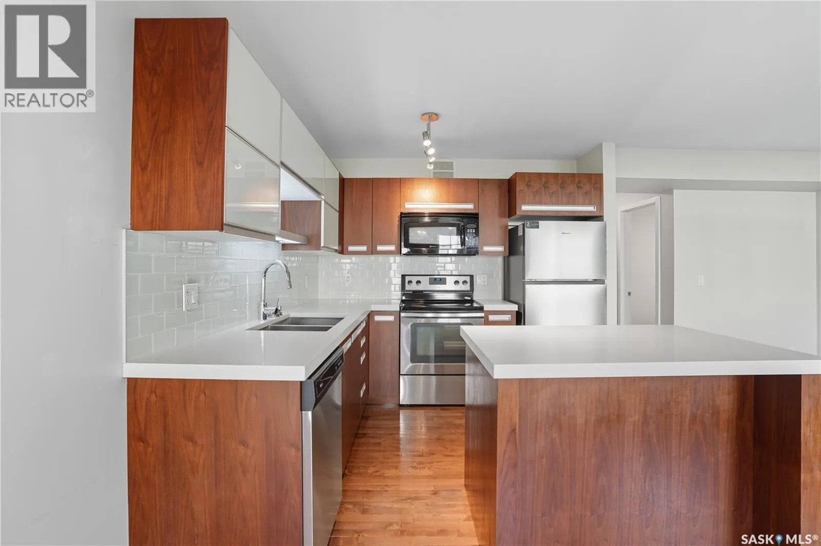 507 455 Rempel LANE