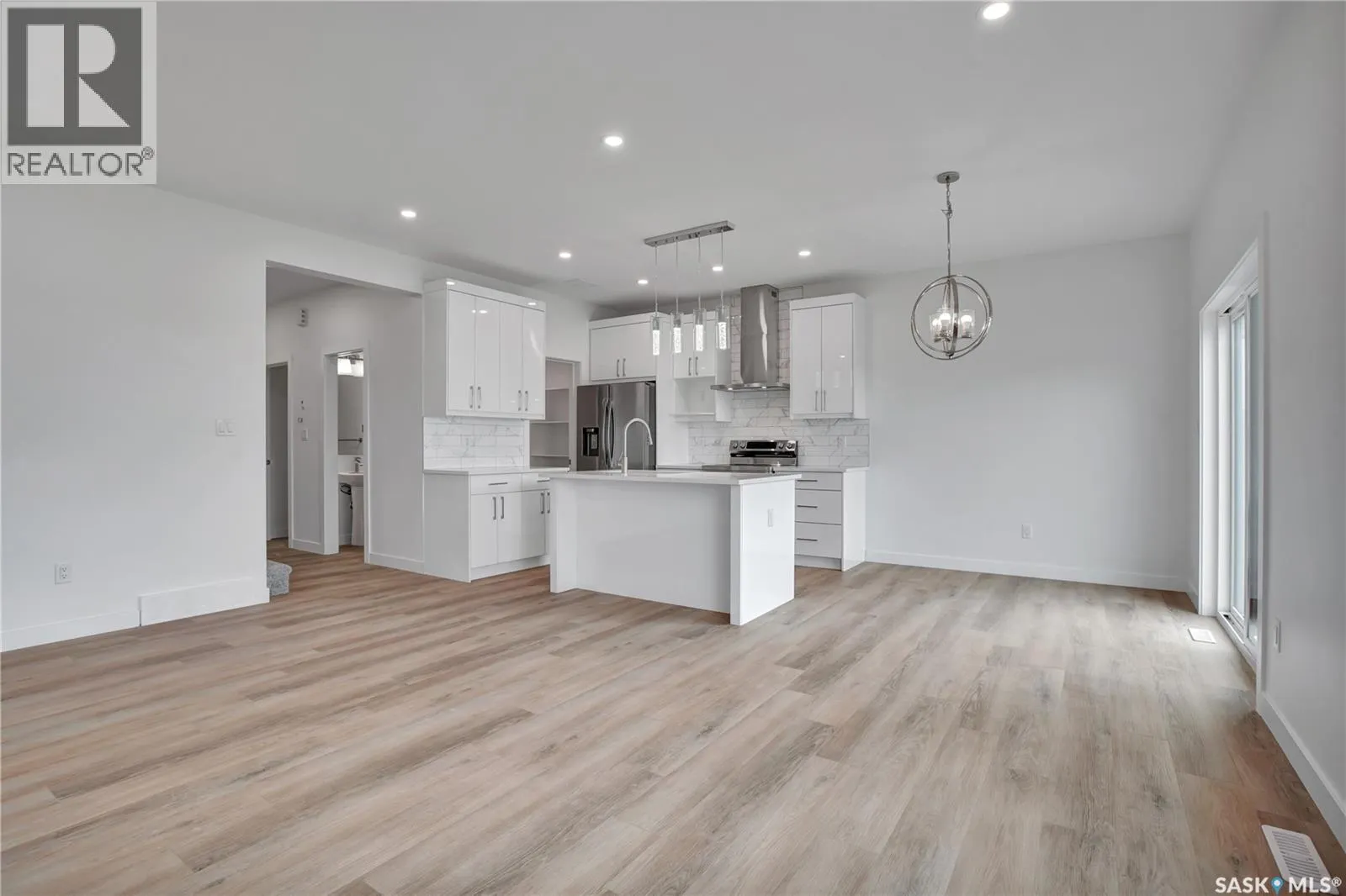 423 Stromberg CRESCENT