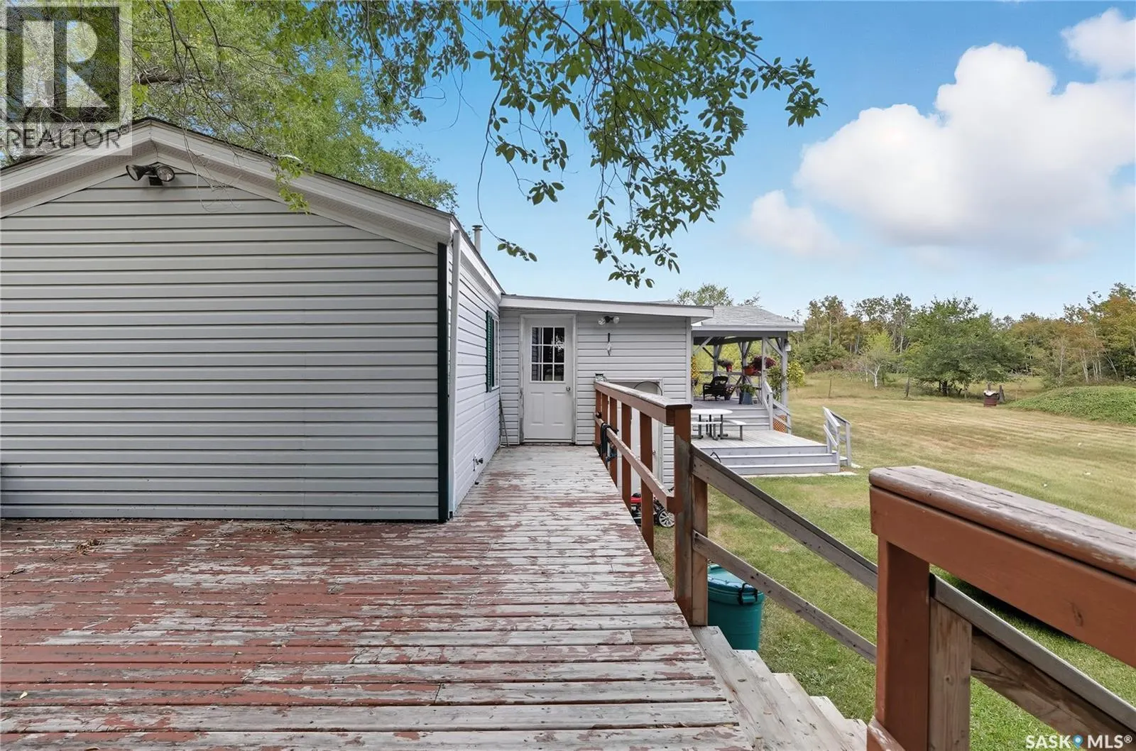 Grandora Acreage