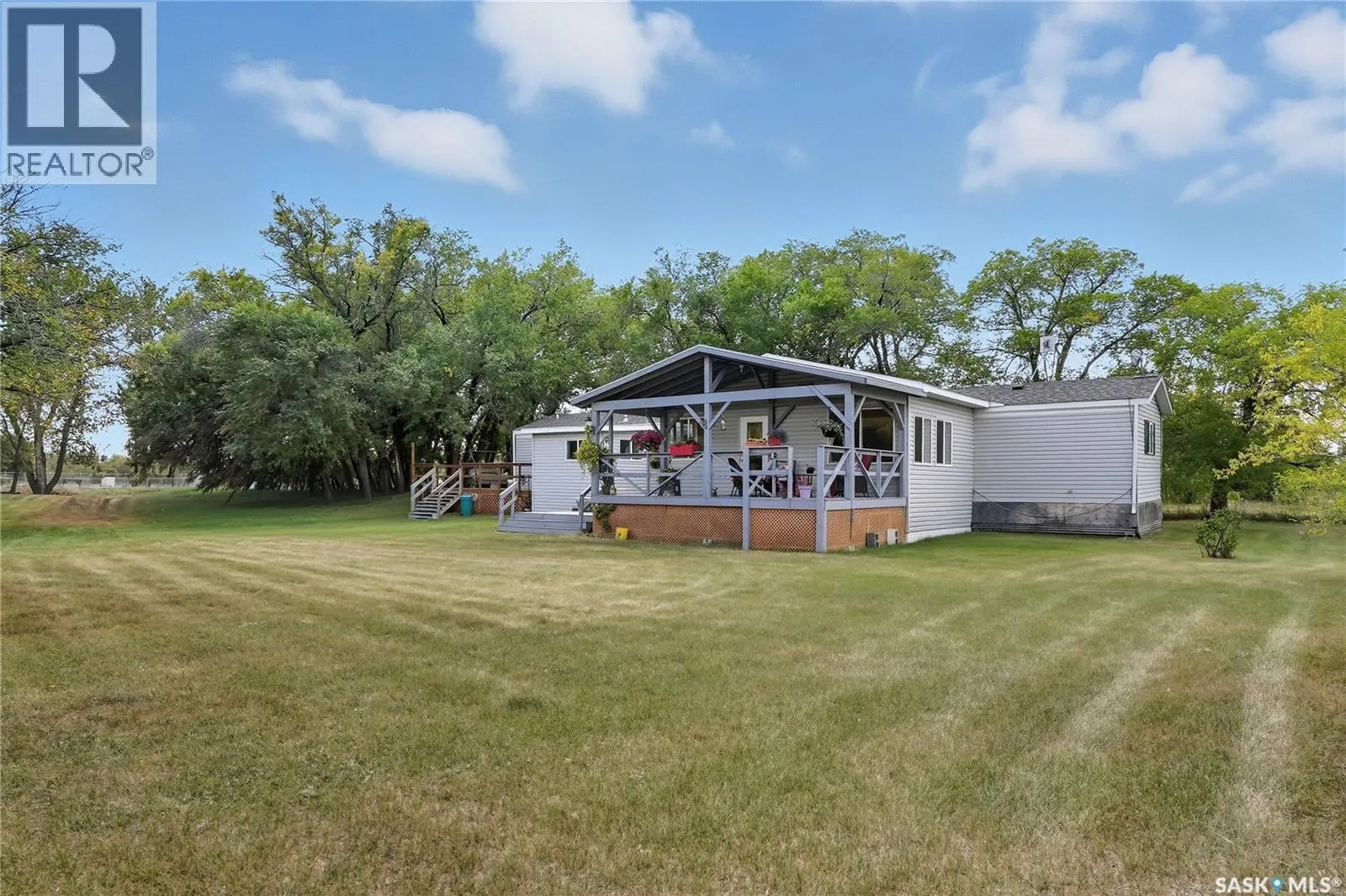 Grandora Acreage