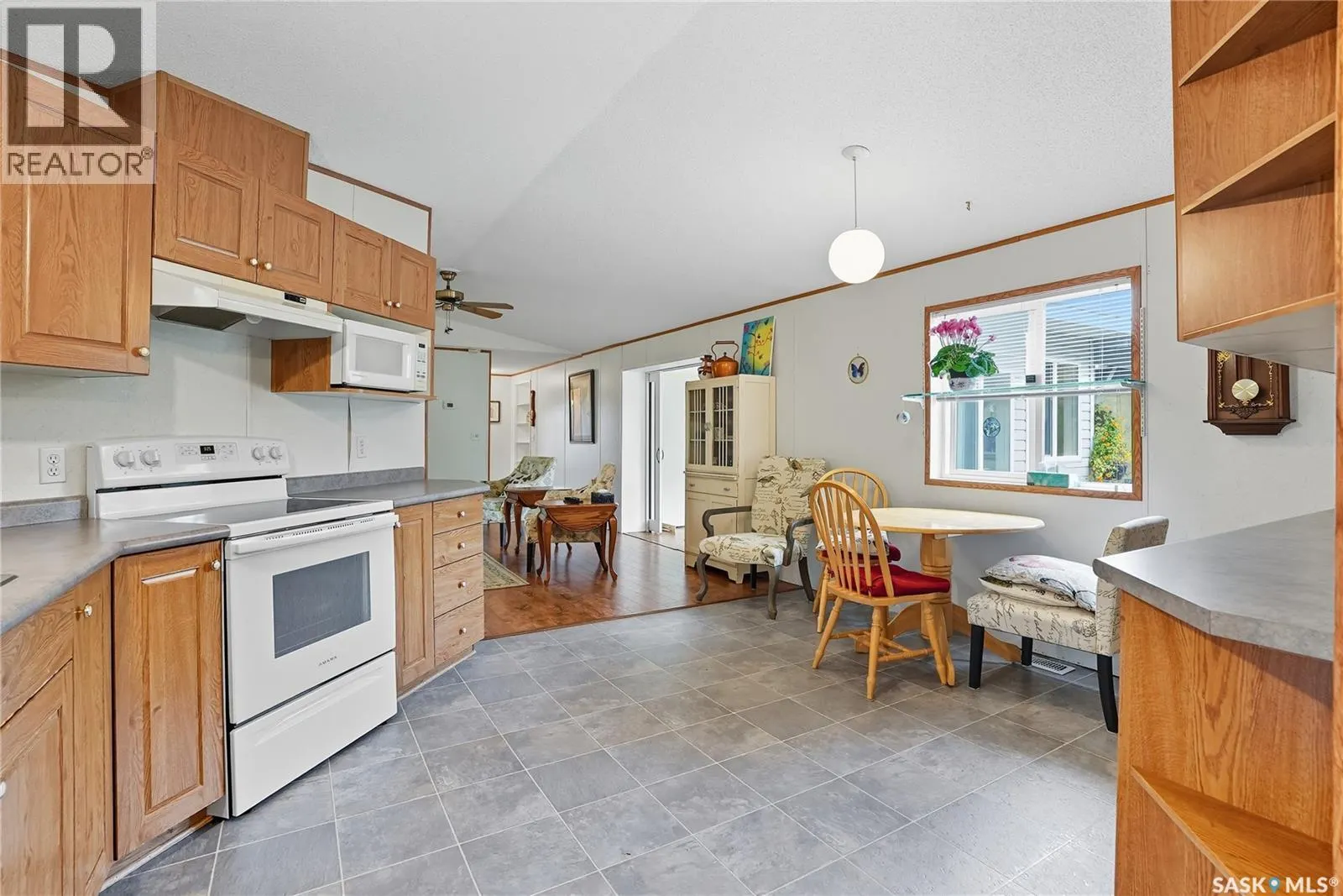 Grandora Acreage