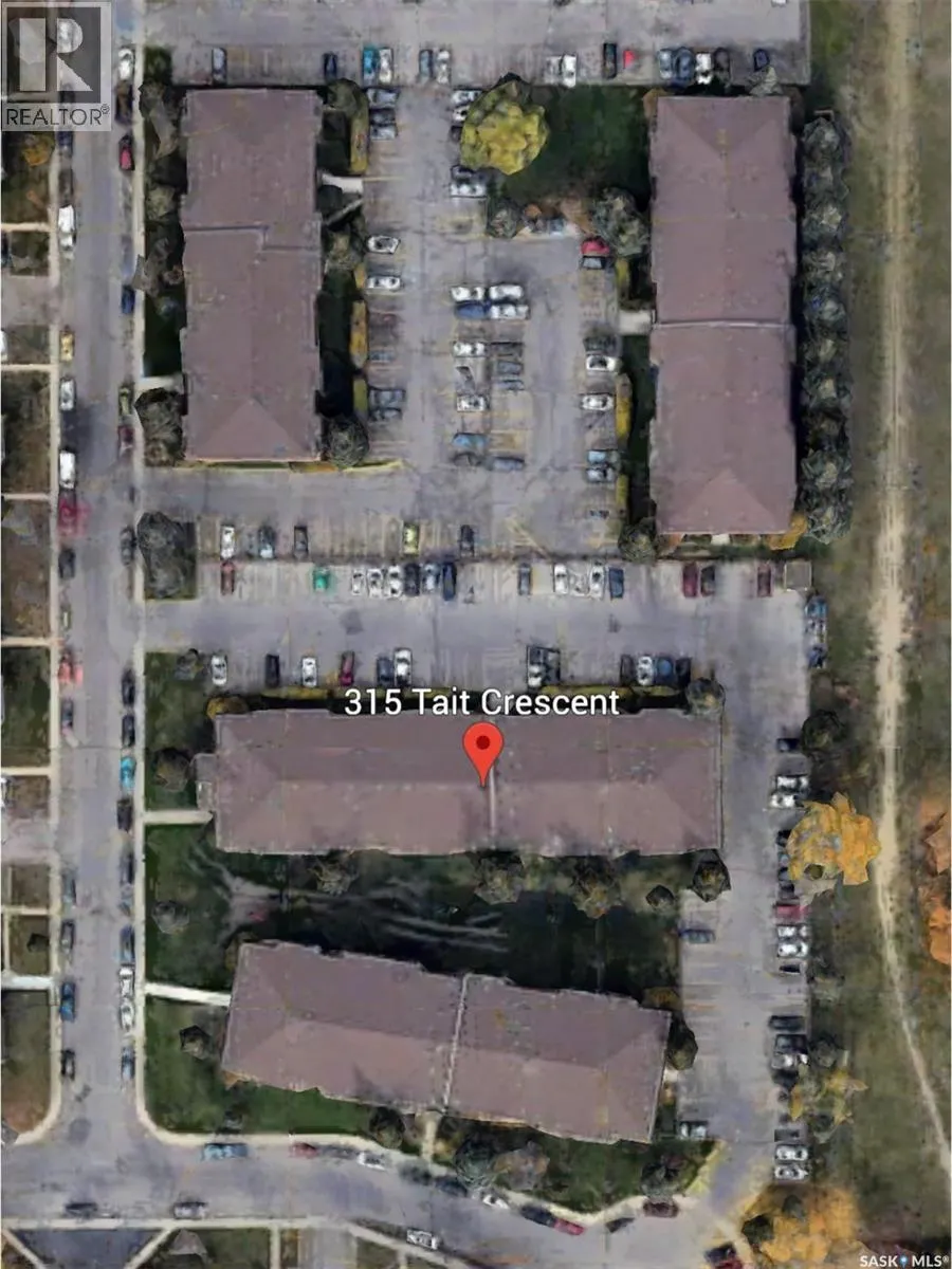 303 315 Tait CRESCENT