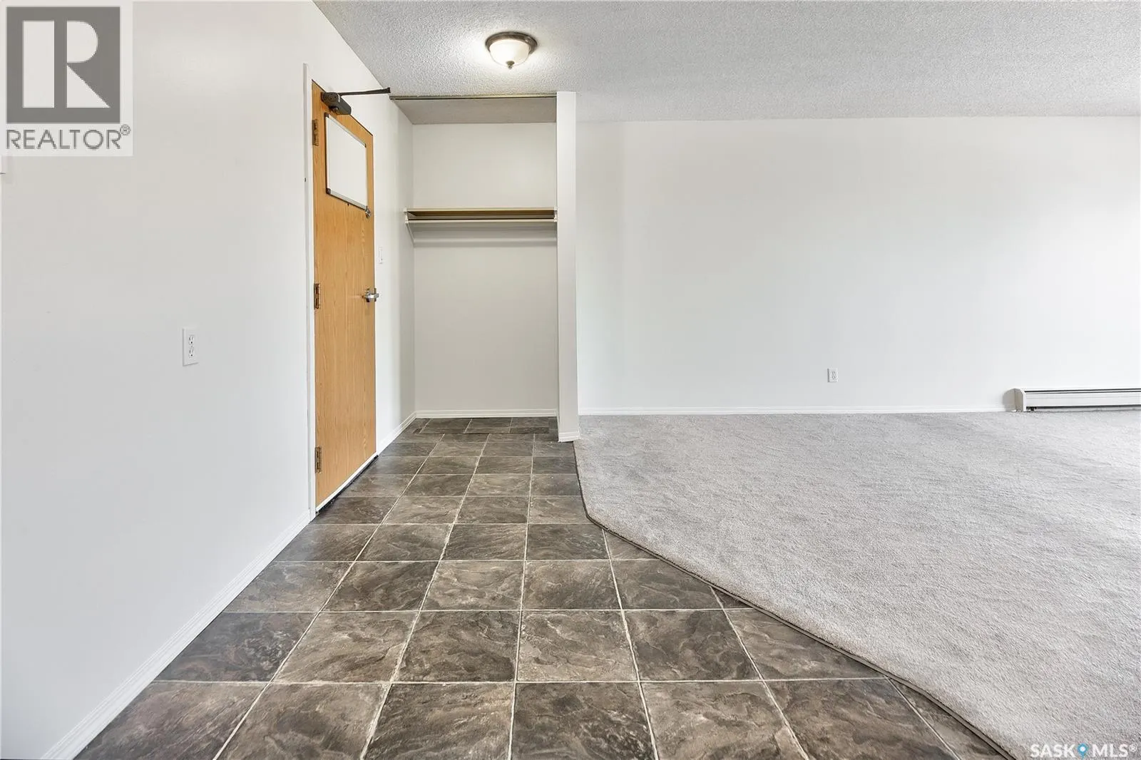 303 315 Tait CRESCENT