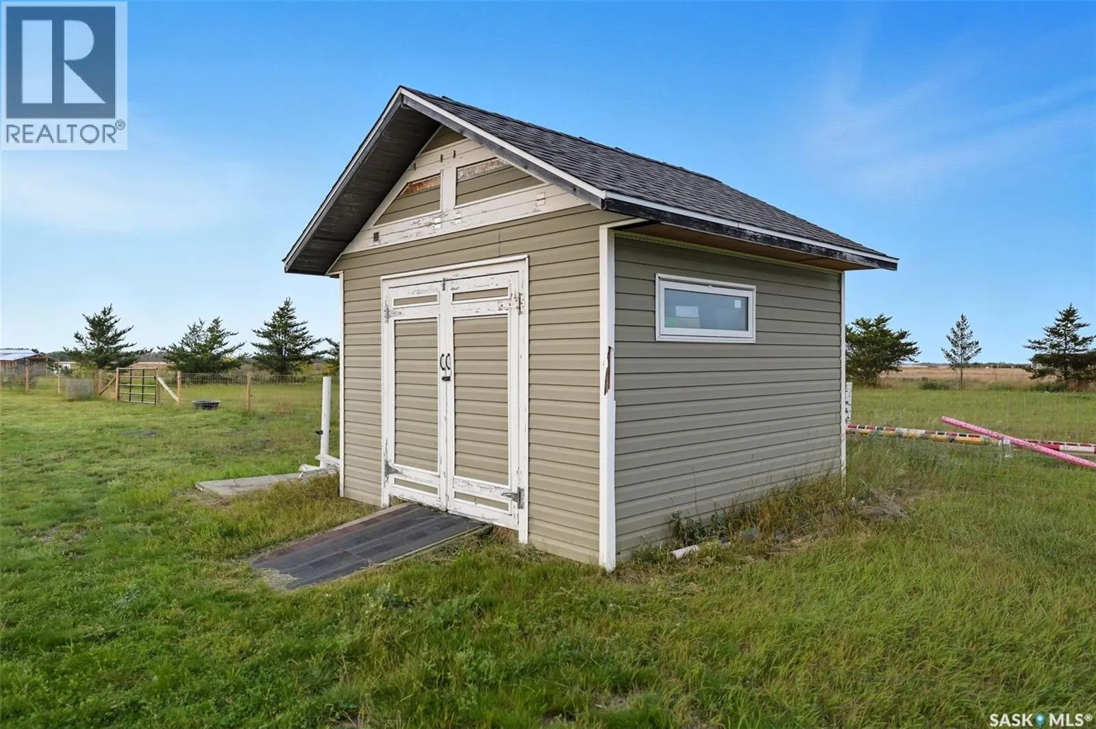 Chenier Acreage