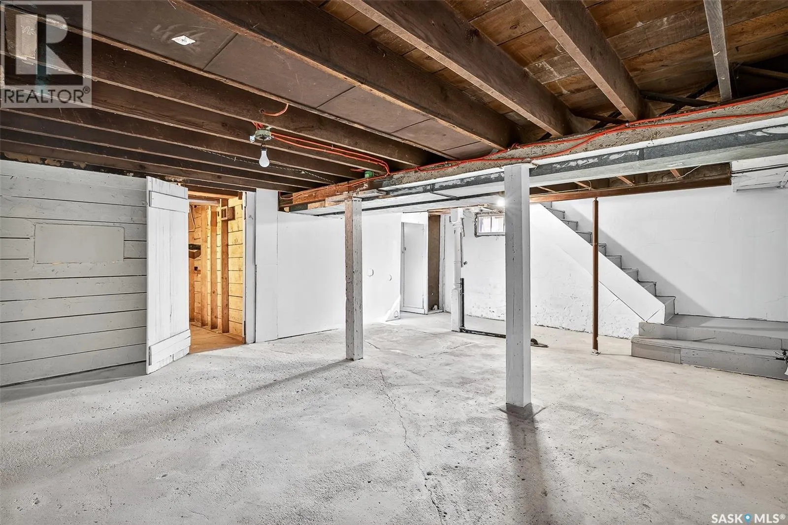 827 Elgin AVENUE