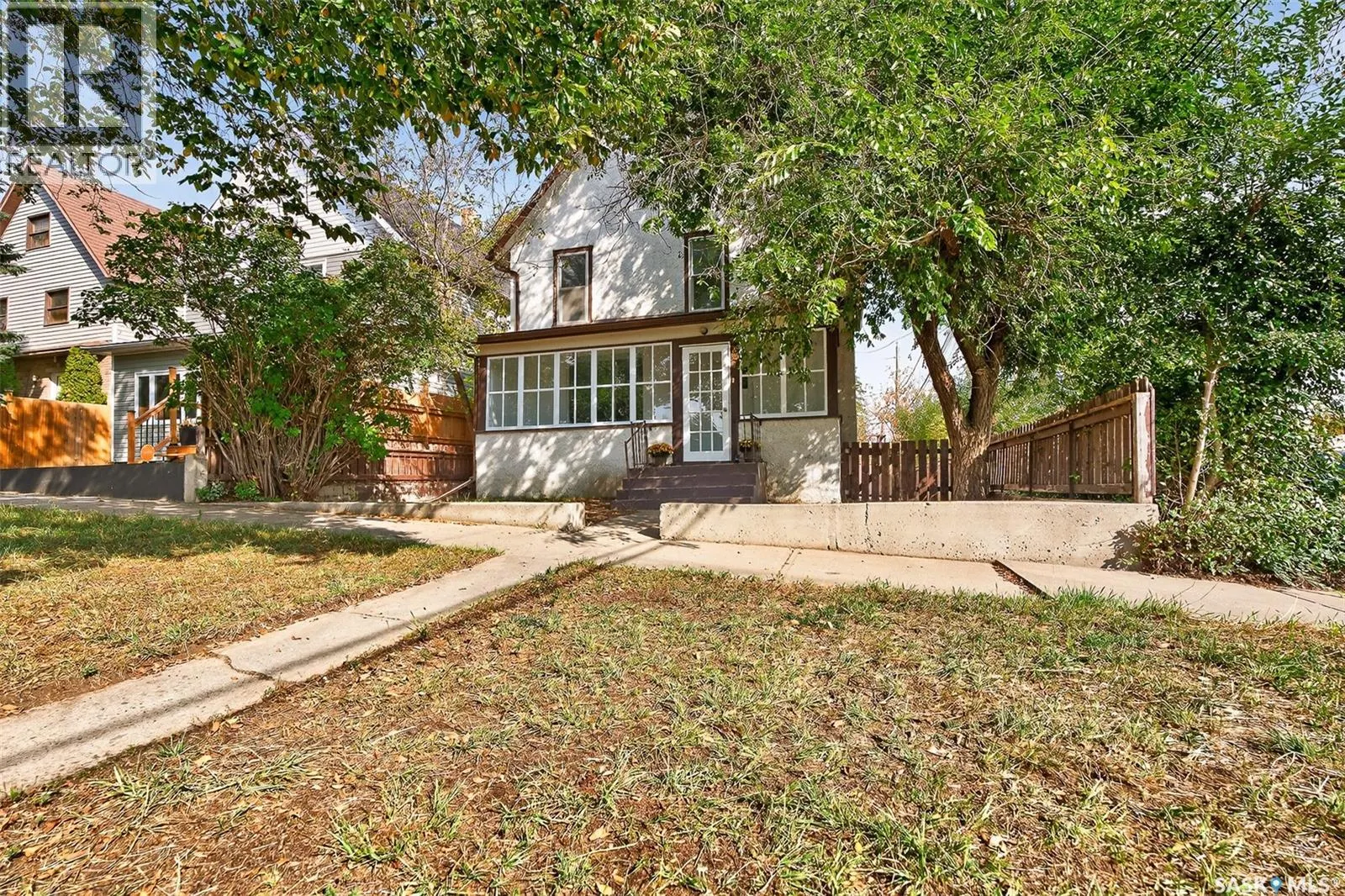 827 Elgin AVENUE