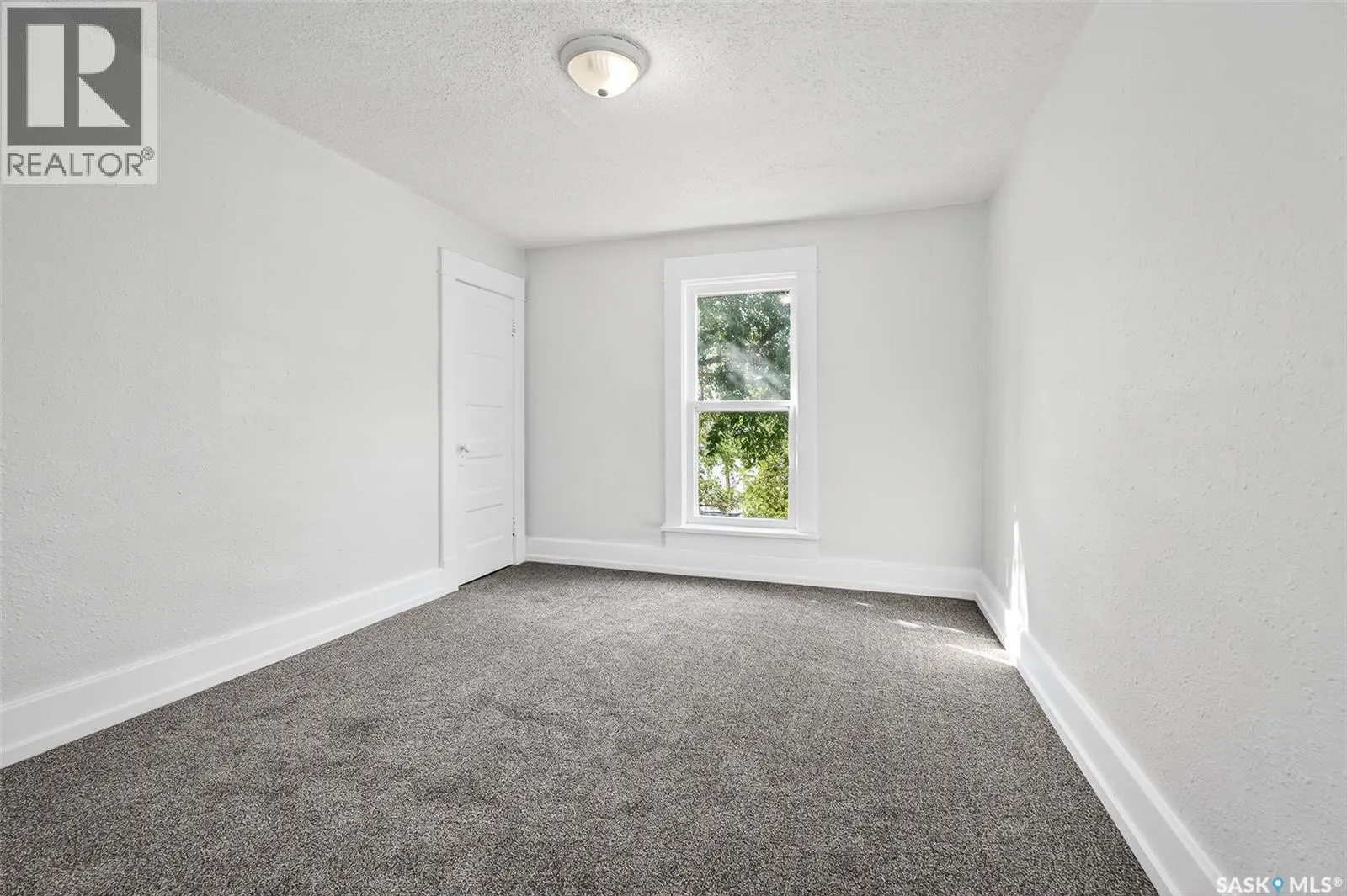 827 Elgin AVENUE