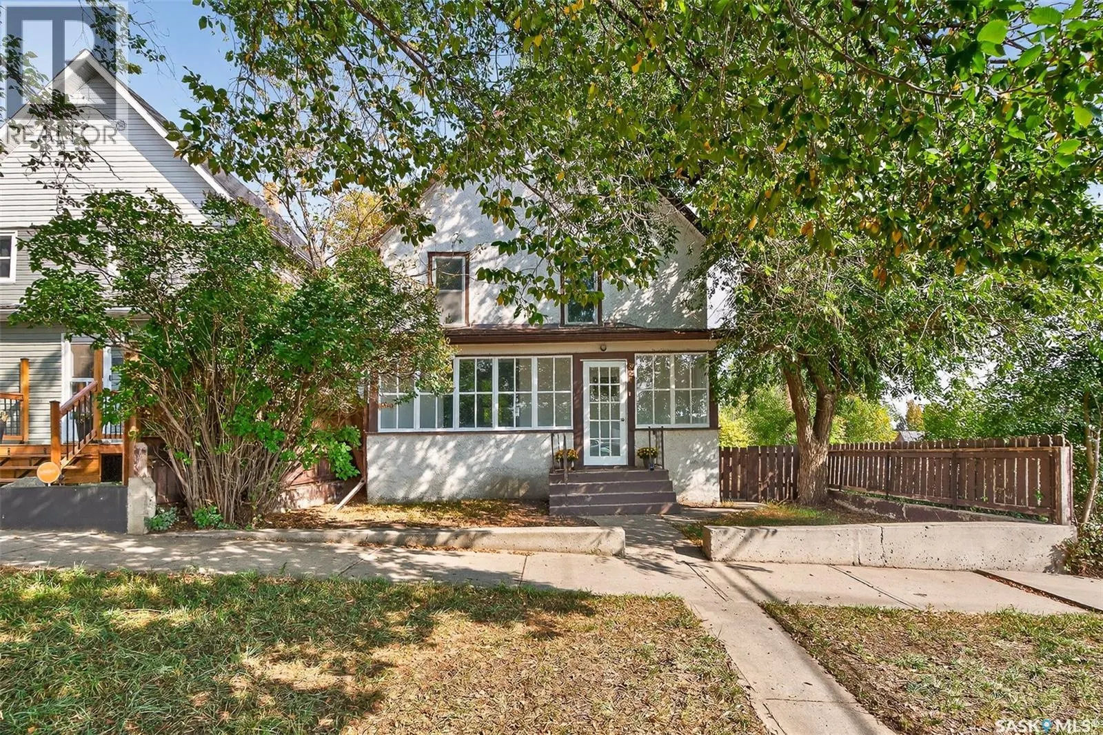 827 Elgin AVENUE