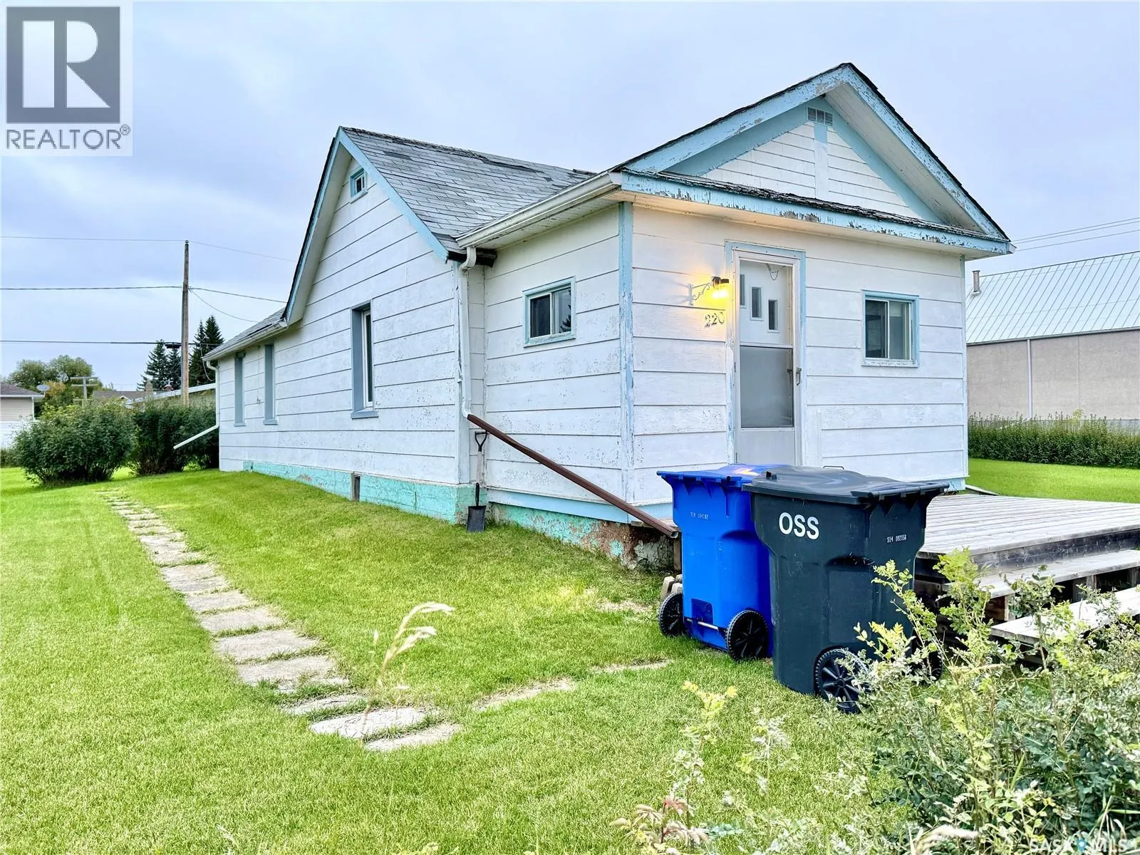 220 Bismark AVENUE