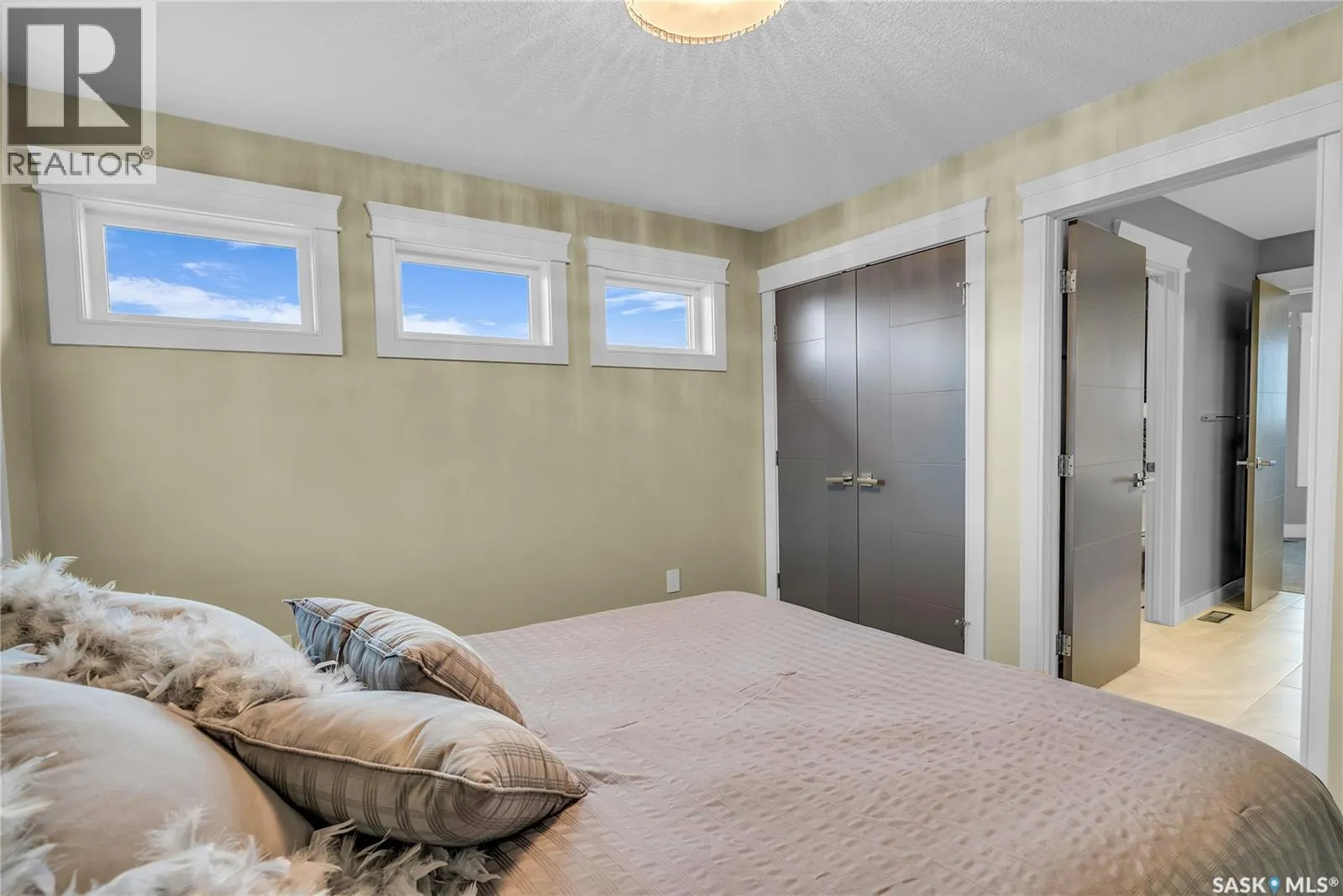 559 Atton LANE