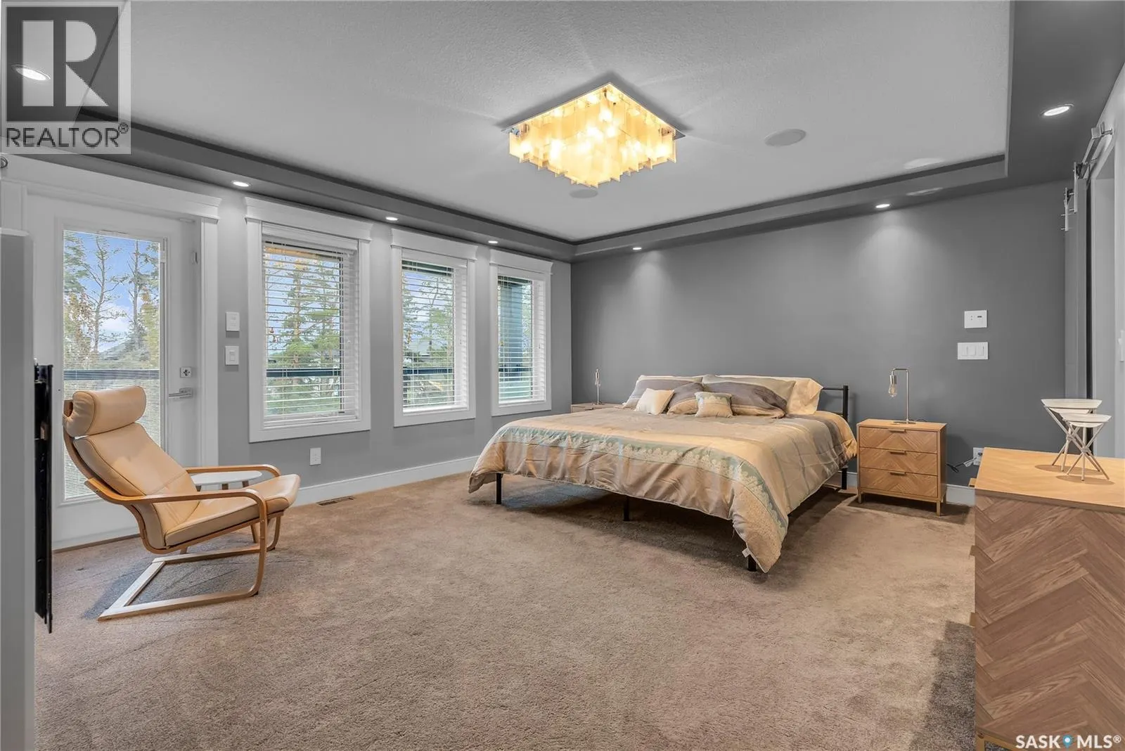 559 Atton LANE