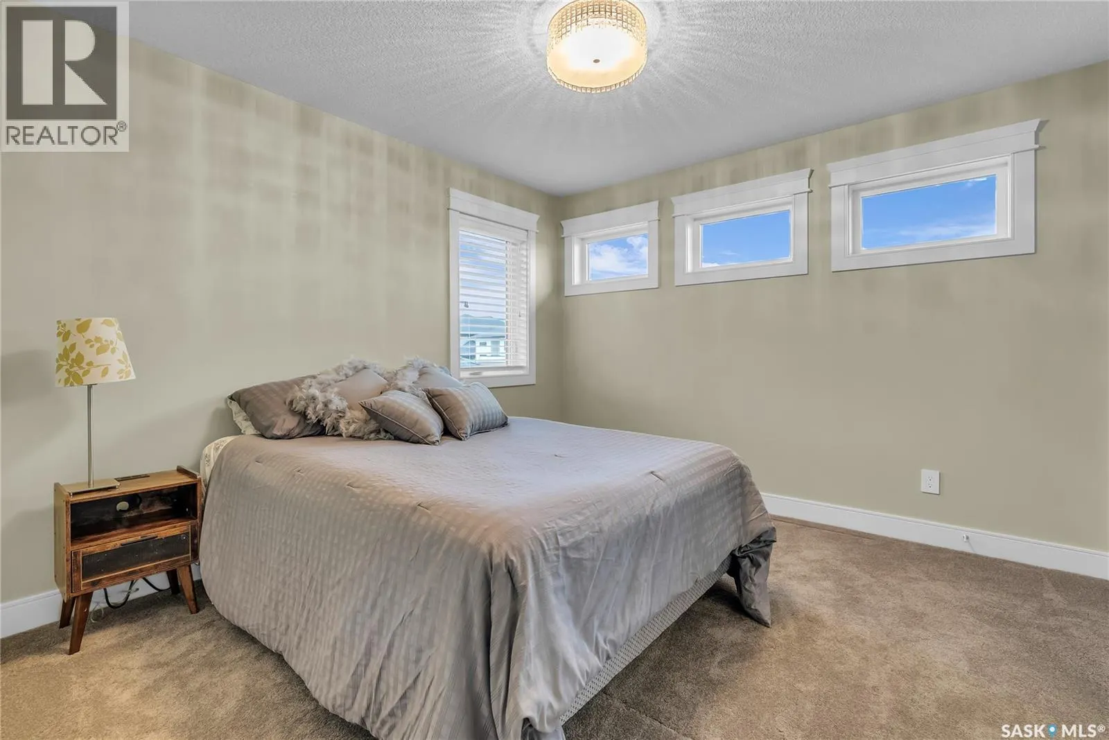 559 Atton LANE