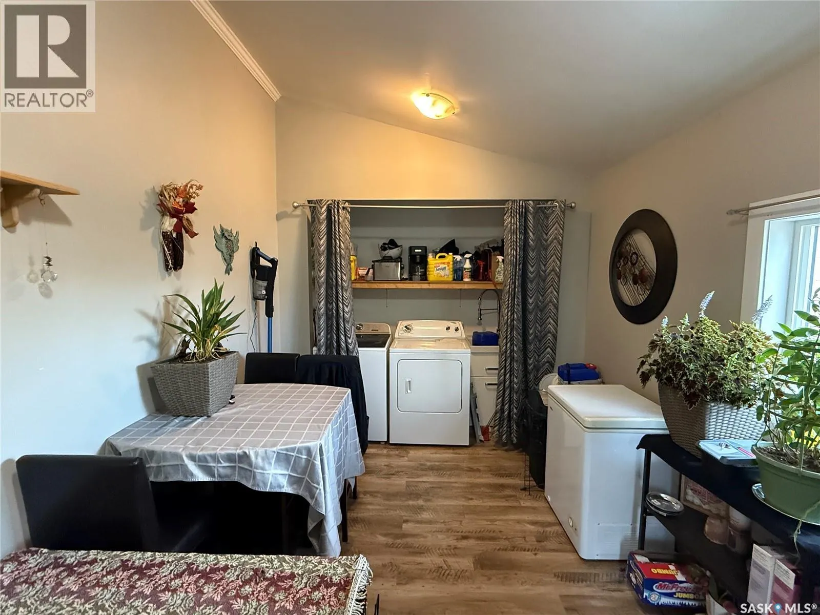 324 9th STREET