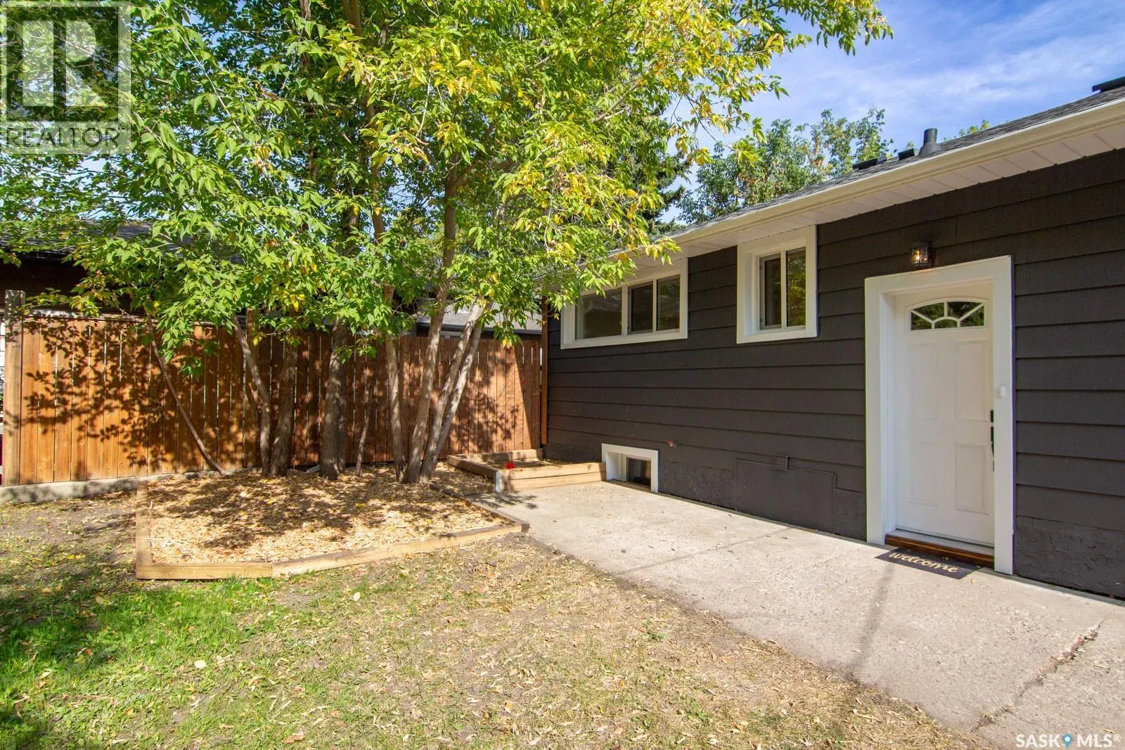2526 Broadway AVENUE