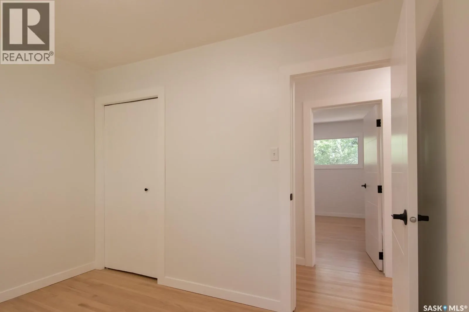 2526 Broadway AVENUE
