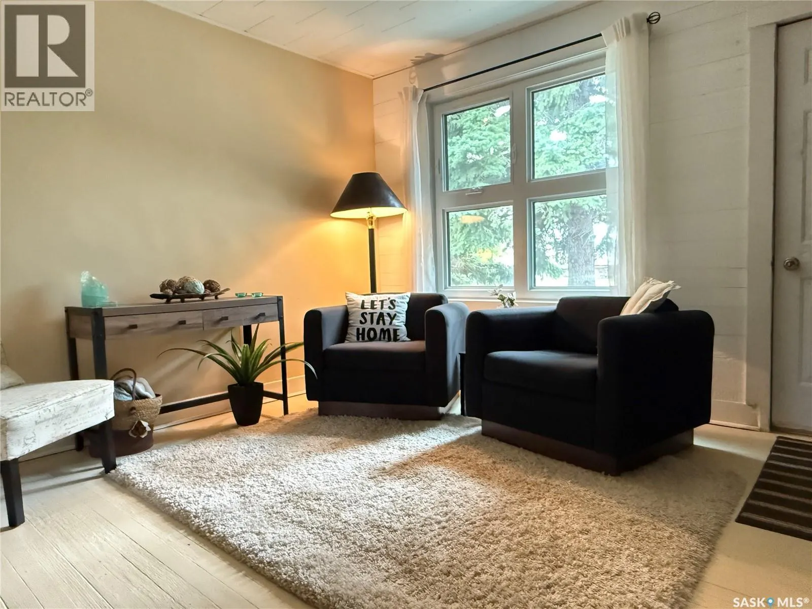 626 4th AVENUE W