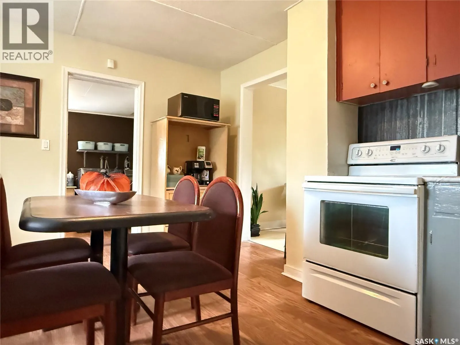 626 4th AVENUE W